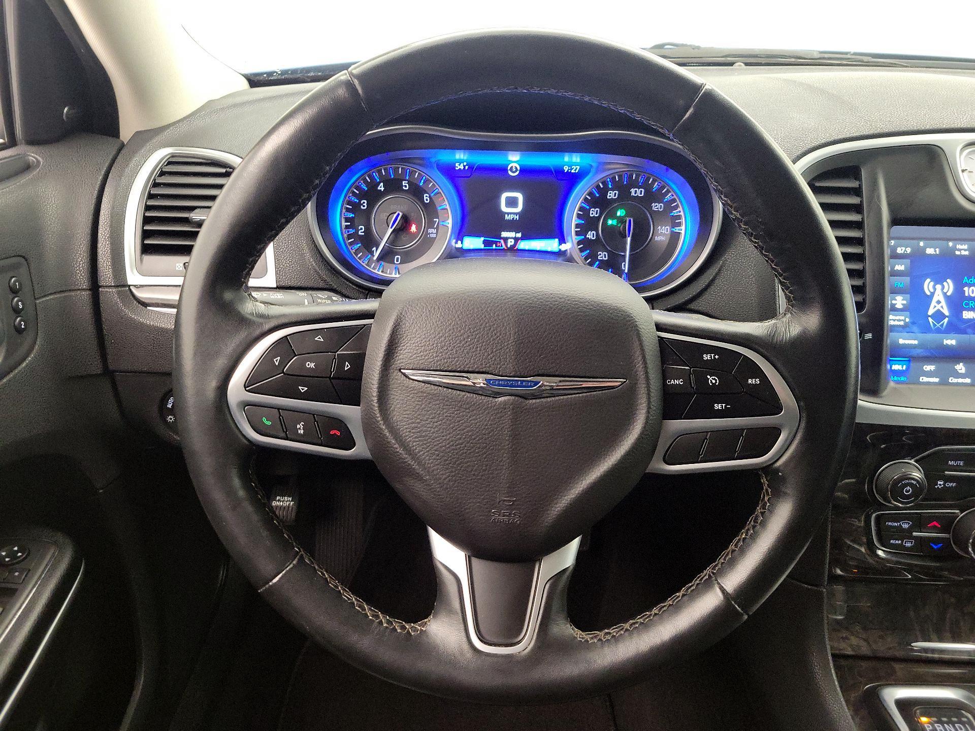 Thumbnail: 2022 Chrysler 300 - 10