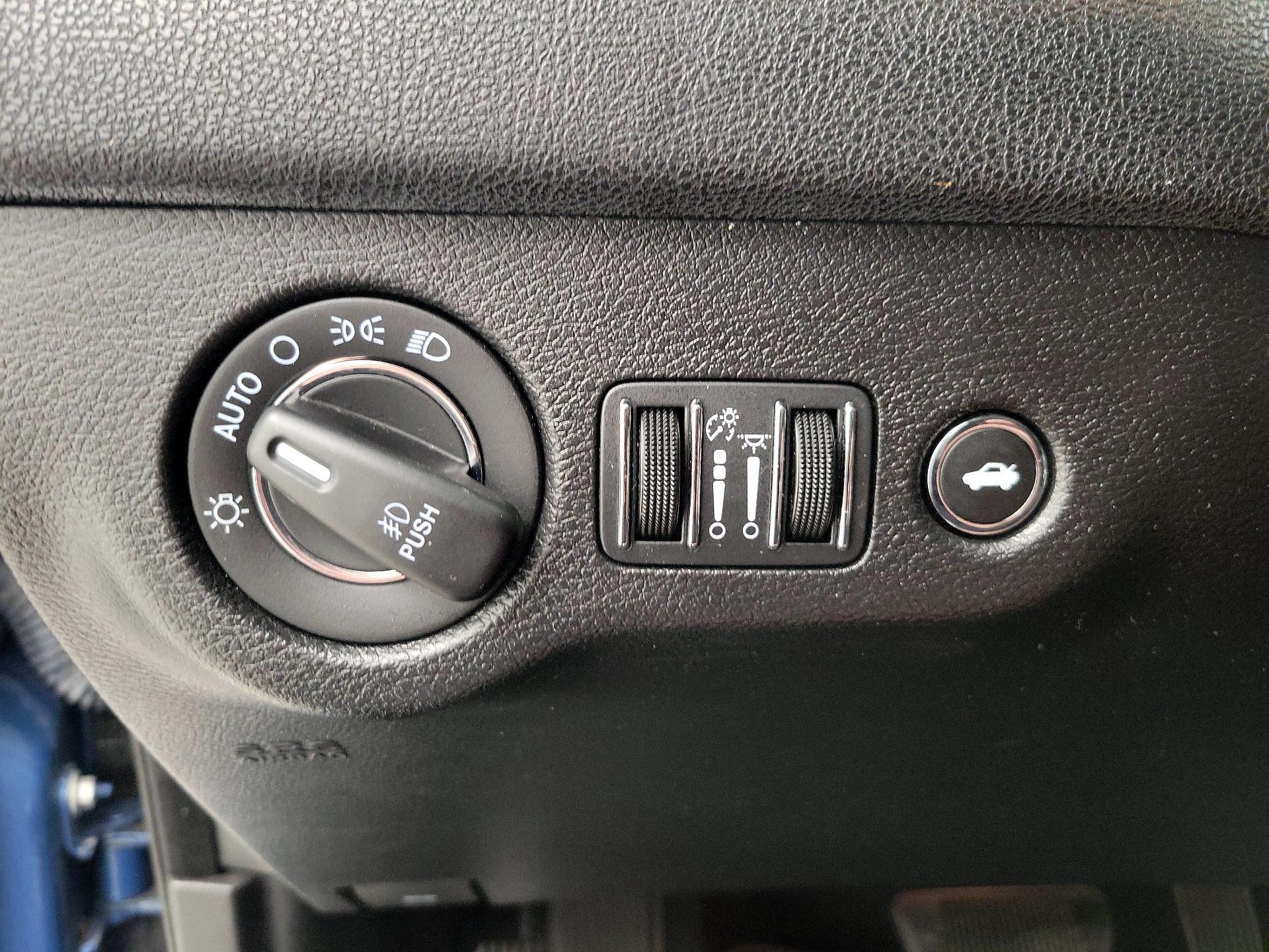 Thumbnail: 2022 Chrysler 300 - 13