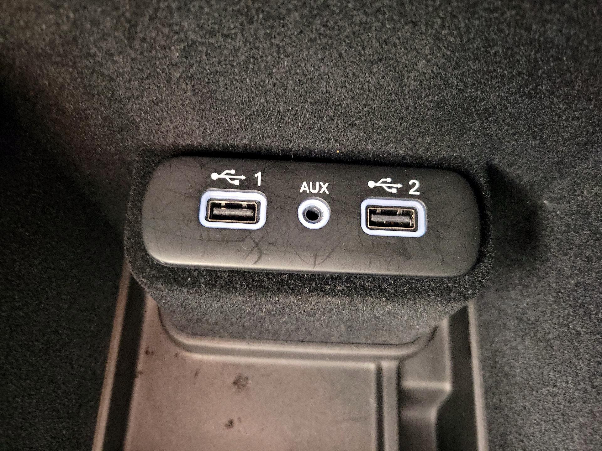 Thumbnail: 2022 Chrysler 300 - 18