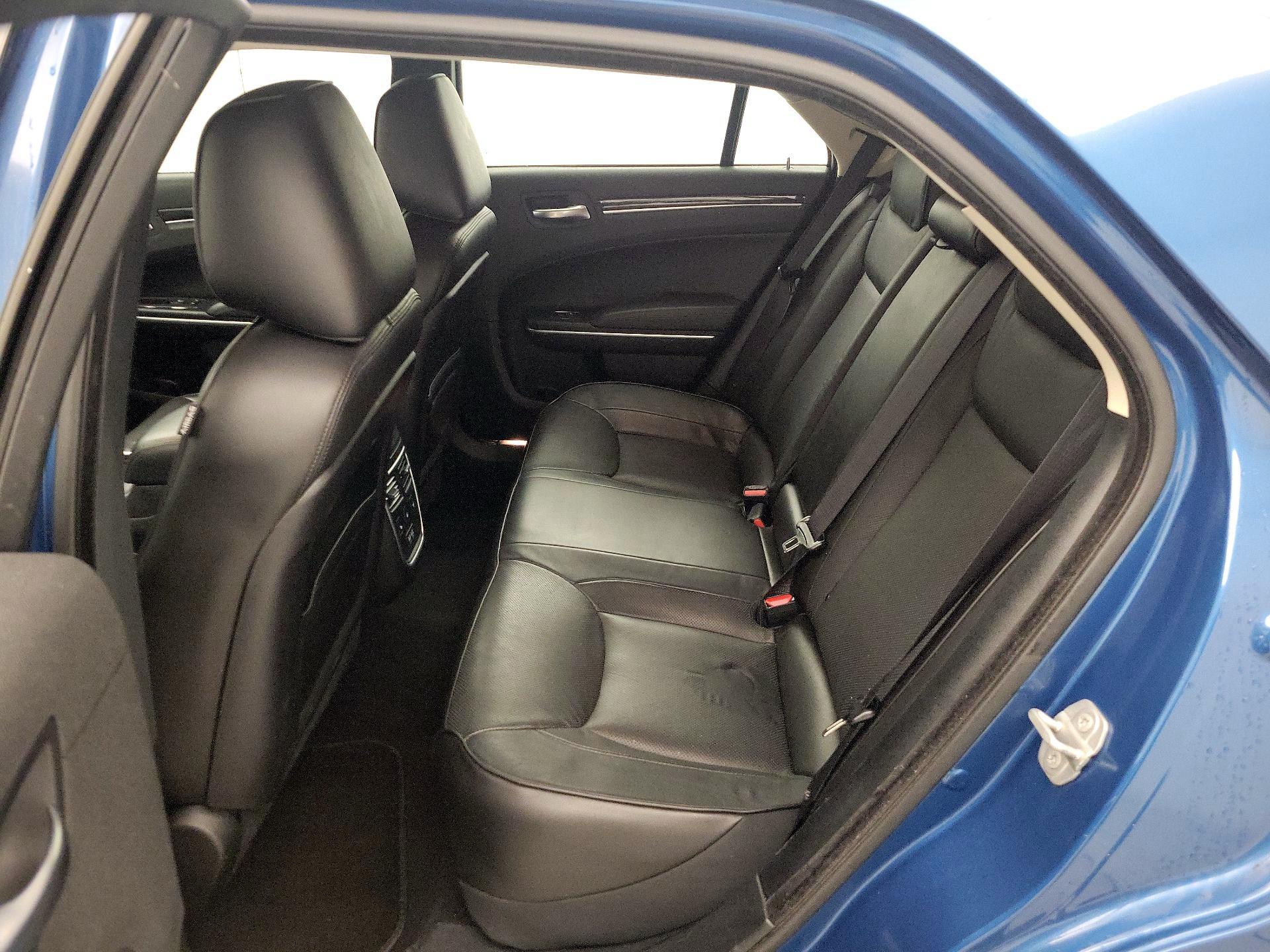 Thumbnail: 2022 Chrysler 300 - 19