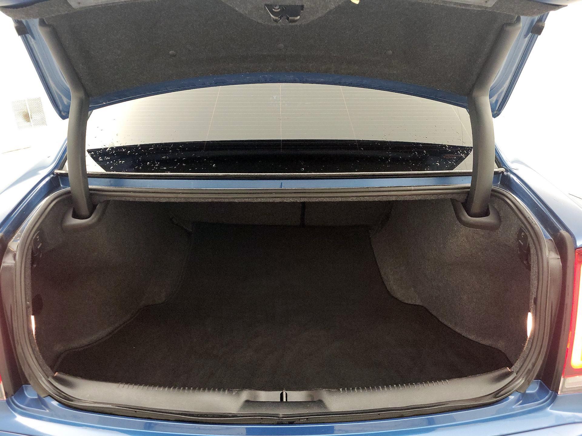 Thumbnail: 2022 Chrysler 300 - 20