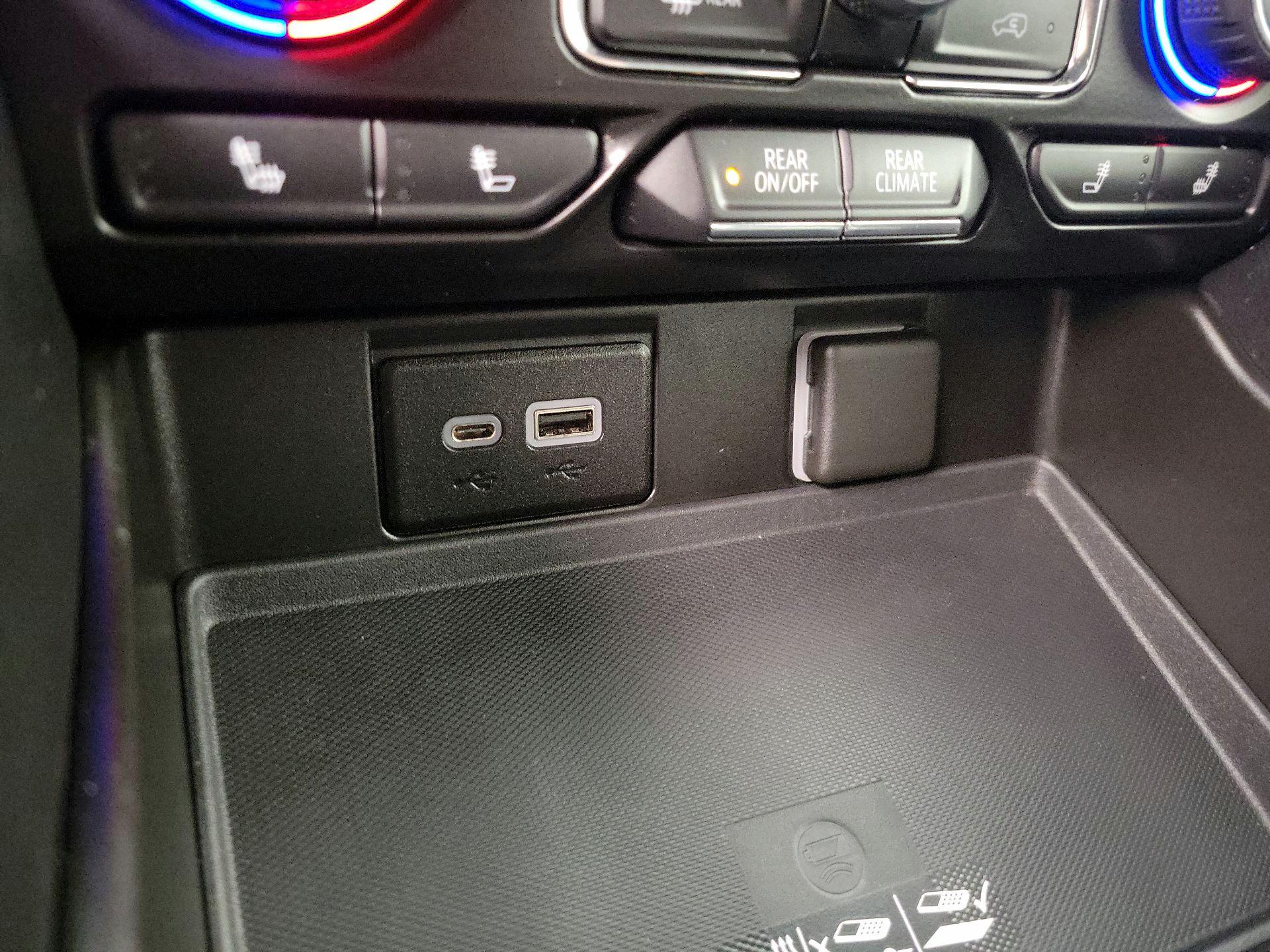 Thumbnail: 2021 Chevrolet Tahoe - 18