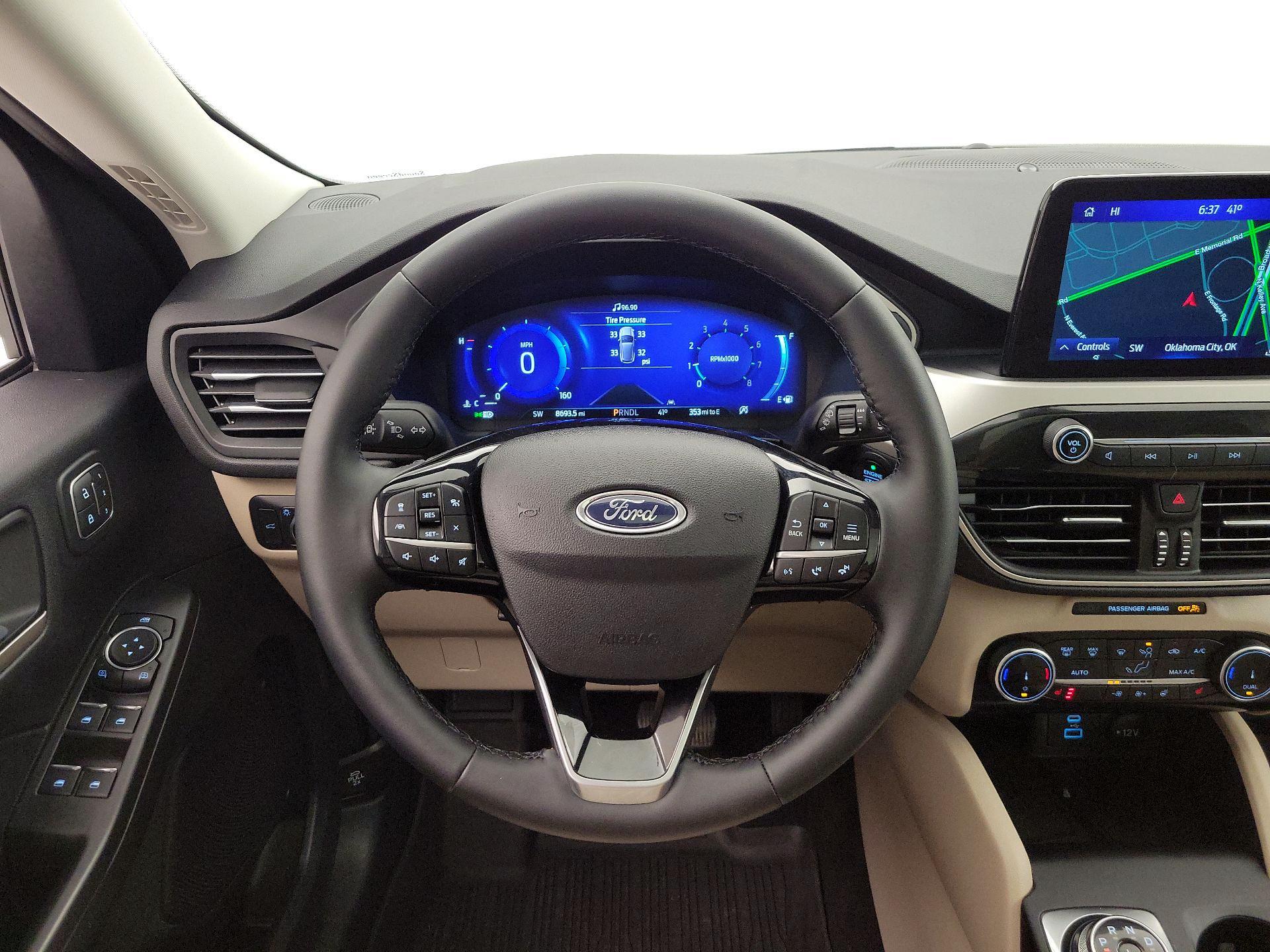 Thumbnail: 2022 Ford Escape - 10