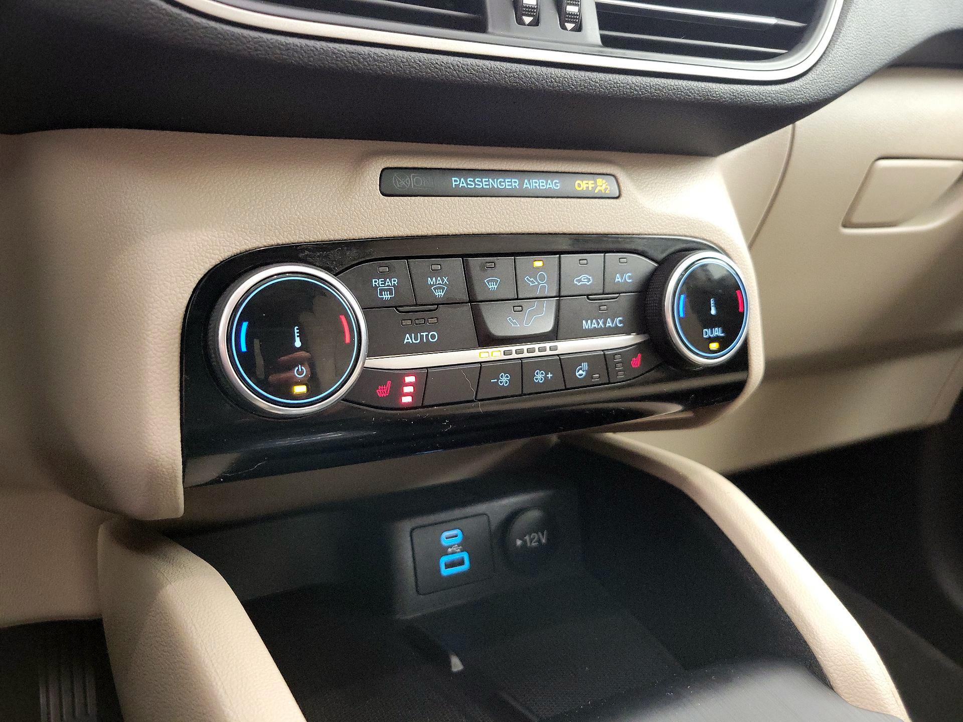 Thumbnail: 2022 Ford Escape - 17