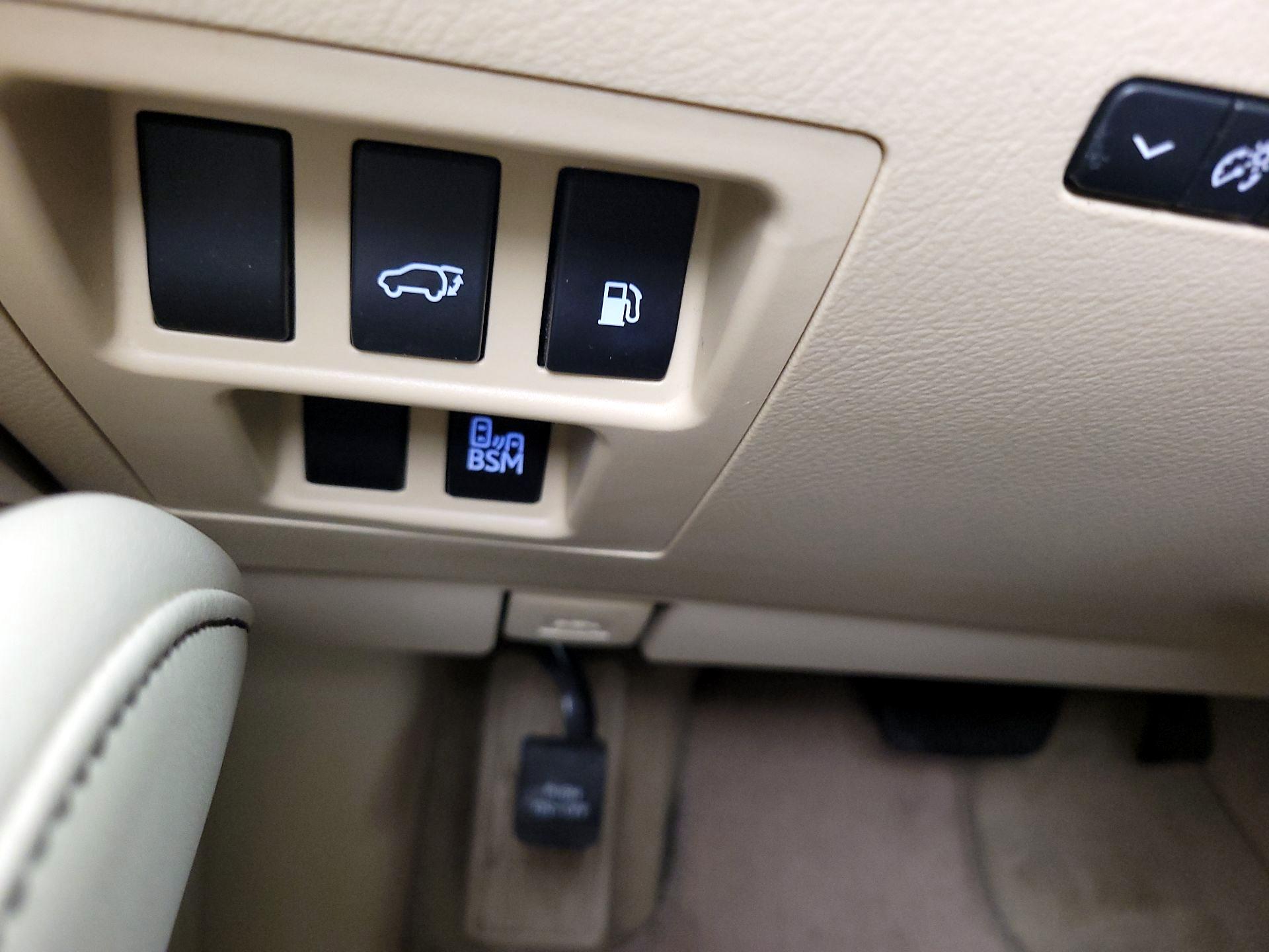 Thumbnail: 2015 Lexus RX - 13