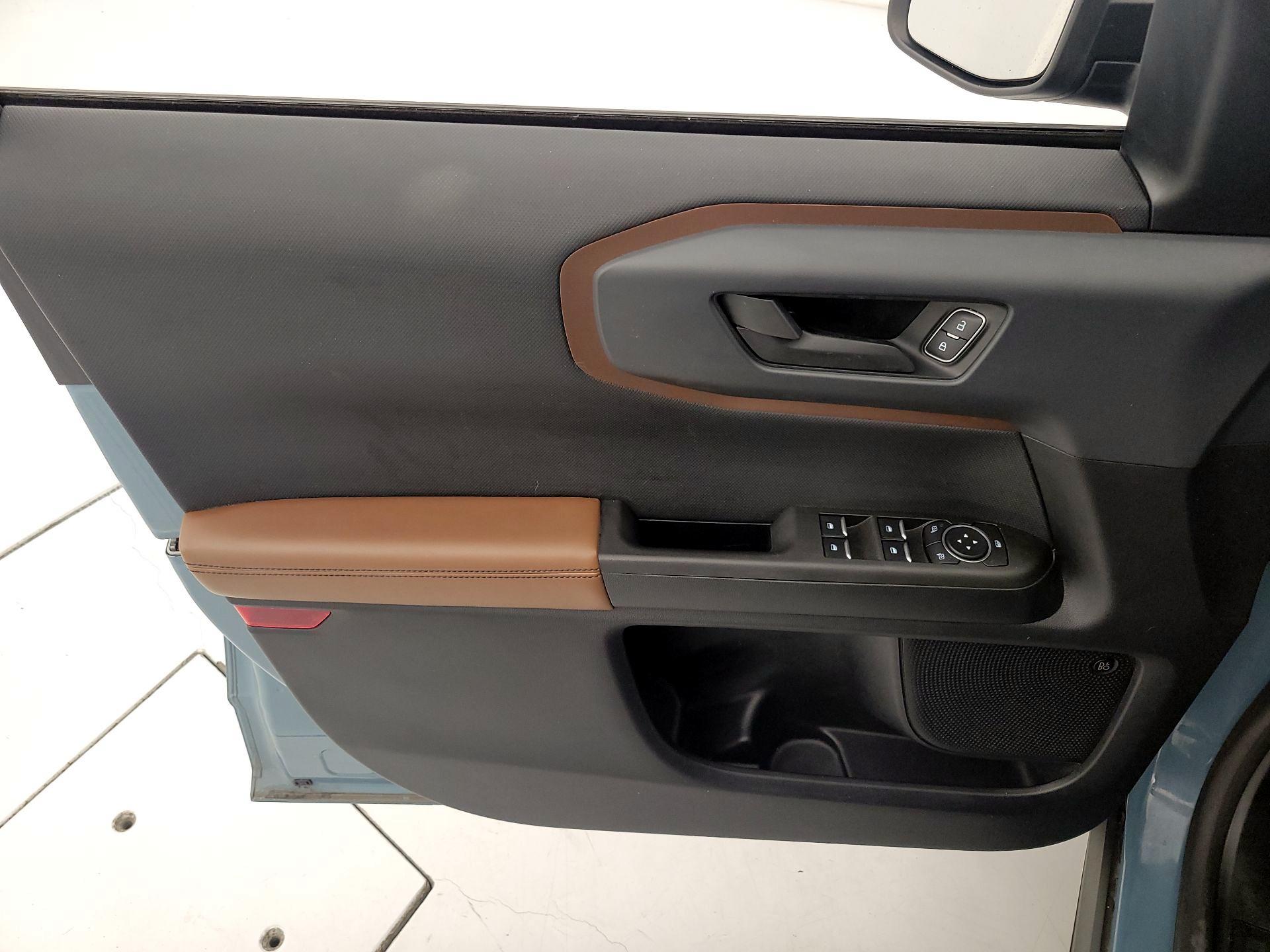 Thumbnail: 2021 Ford Bronco Sport - 12