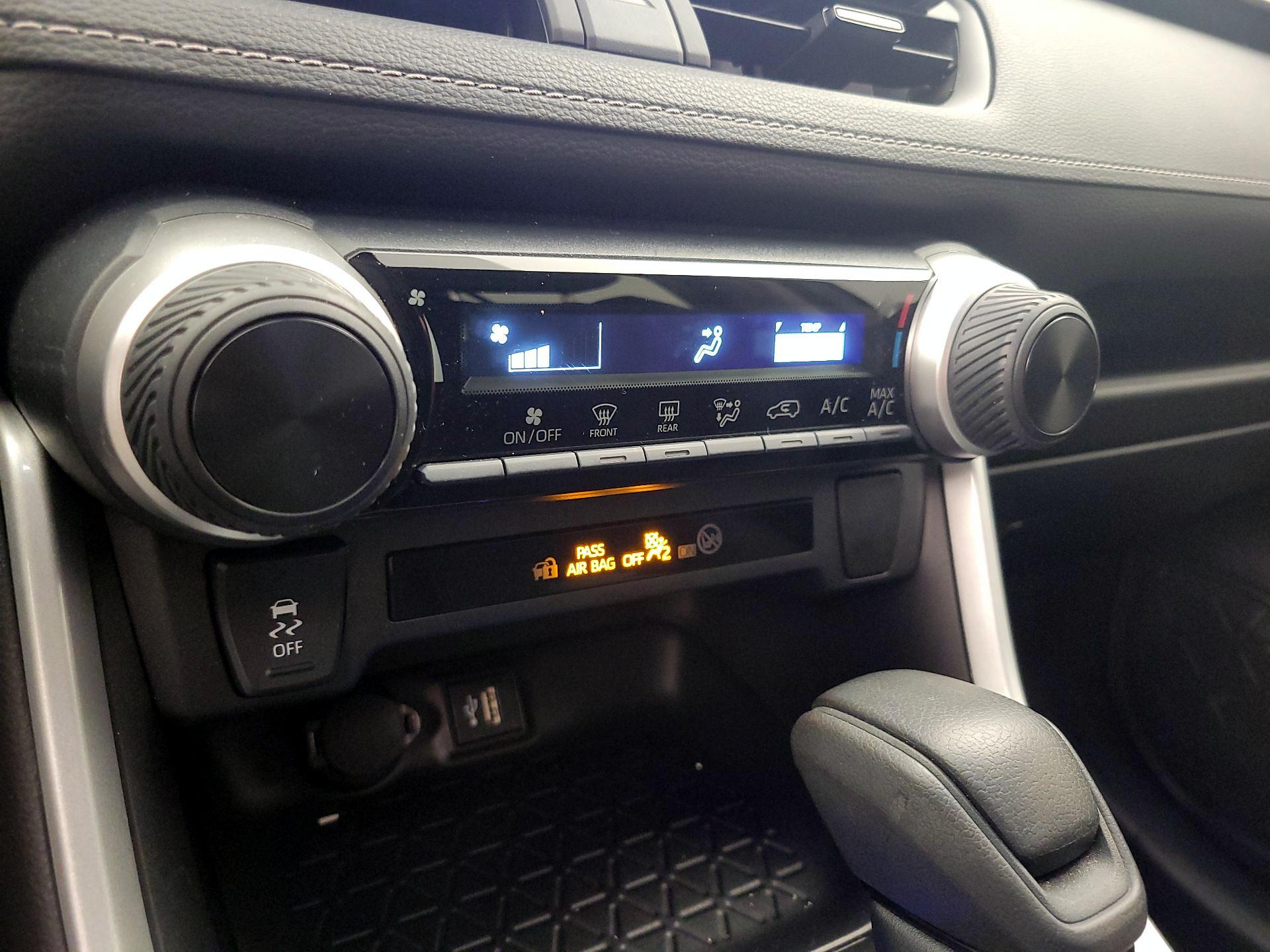 Thumbnail: 2023 Toyota RAV4 - 16