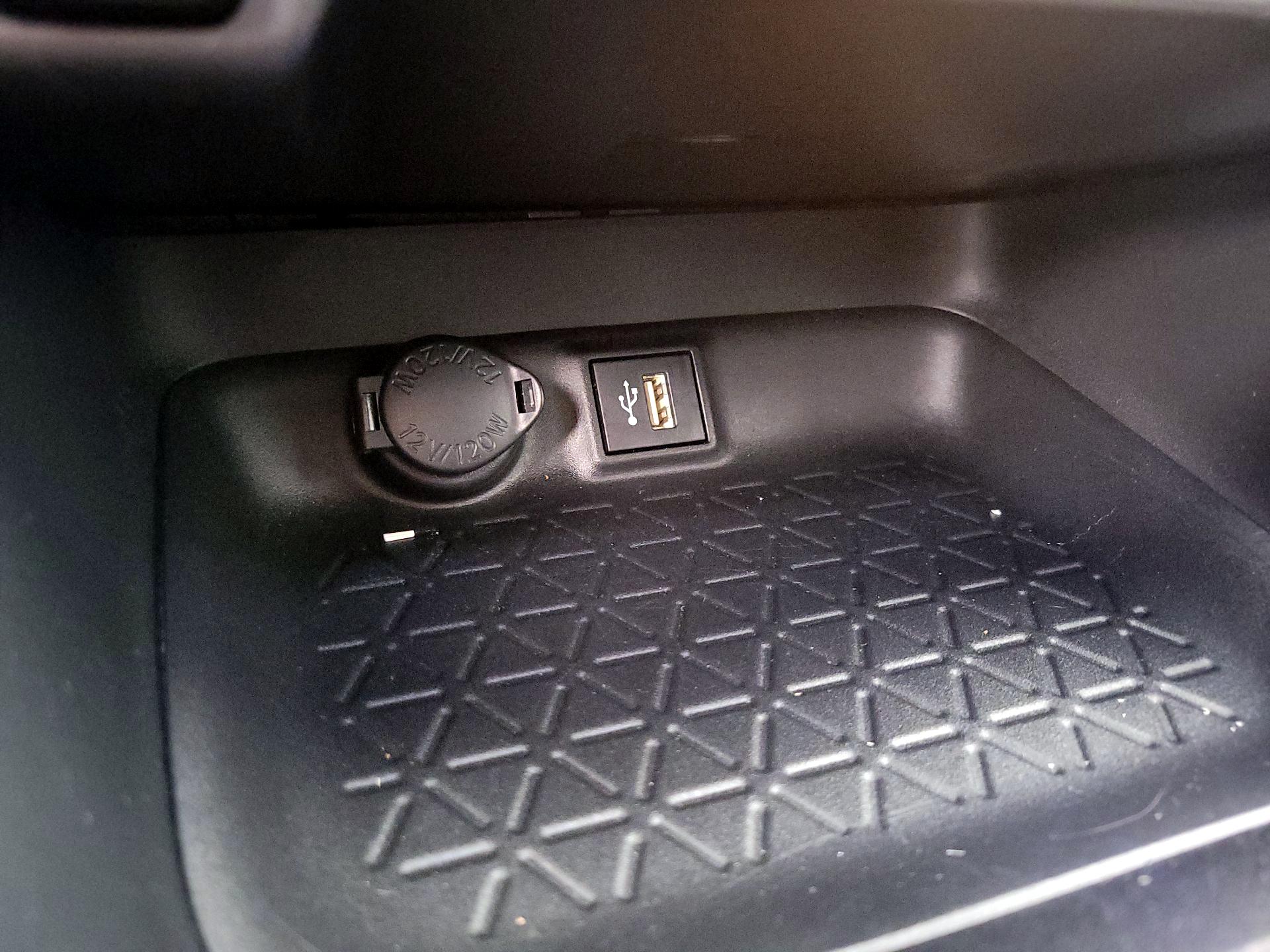 Thumbnail: 2023 Toyota RAV4 - 18