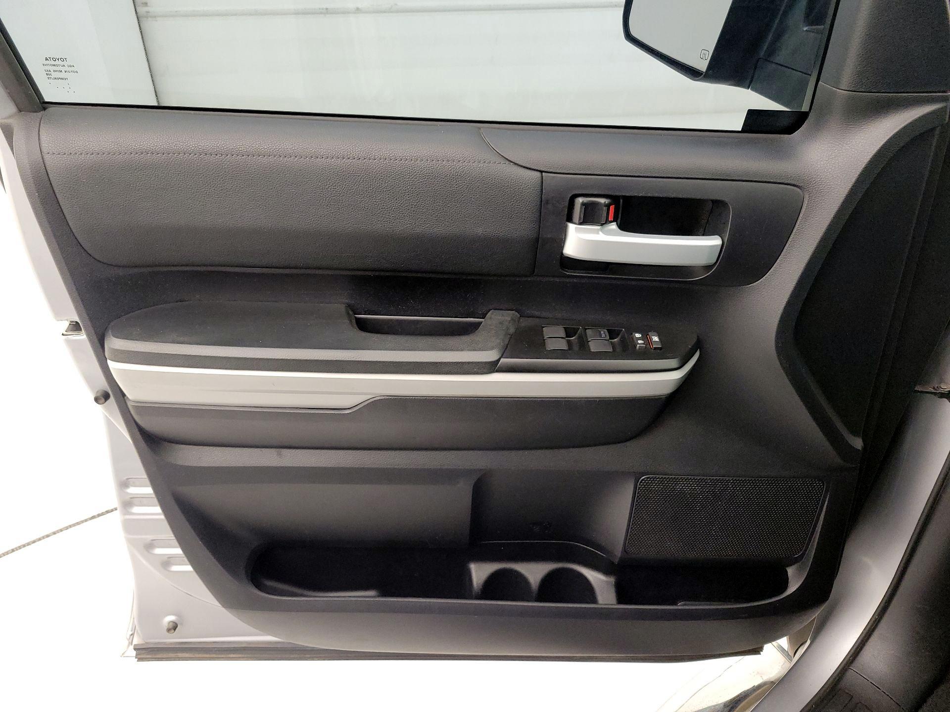 Thumbnail: 2020 Toyota Tundra - 12