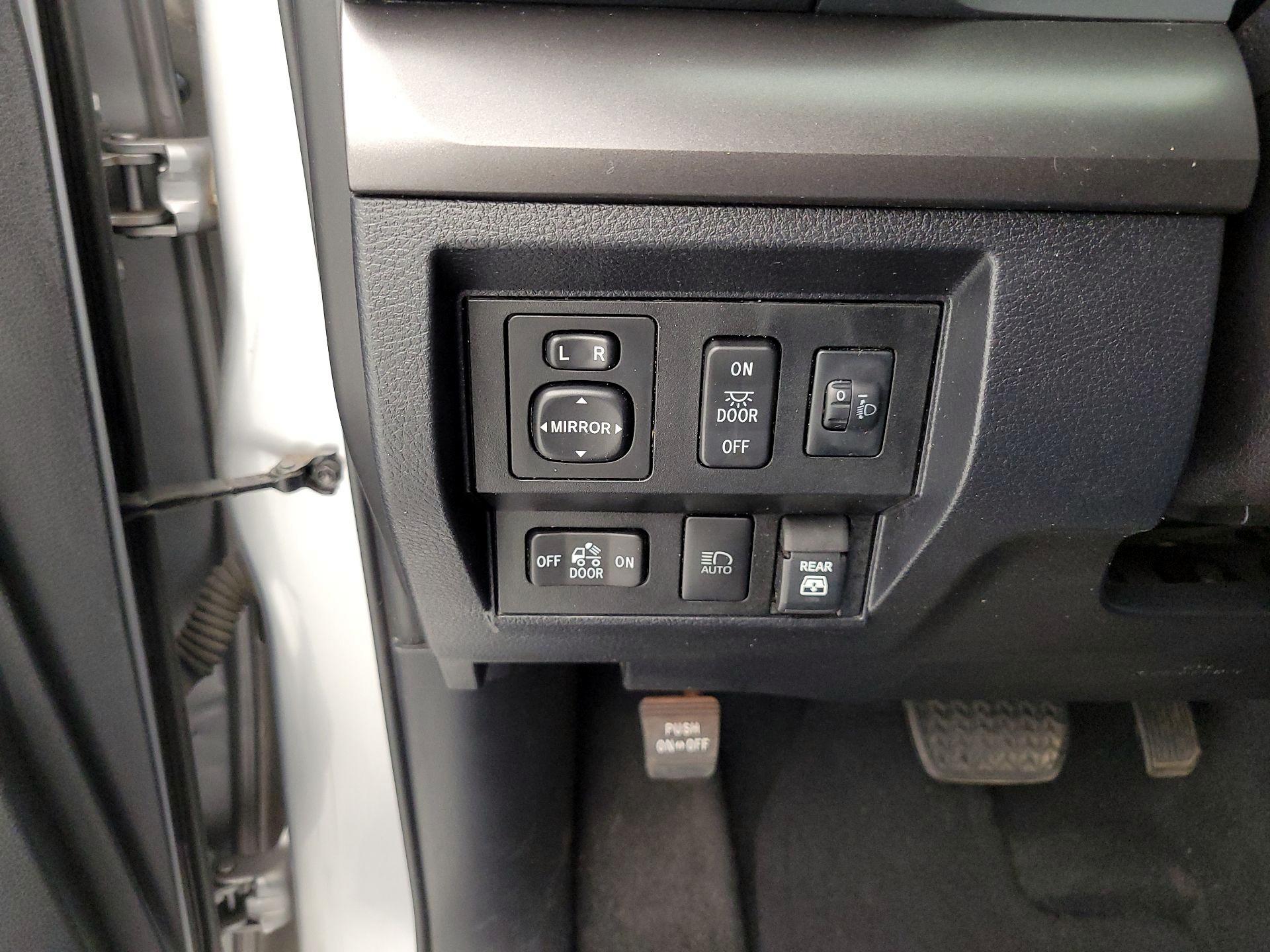 Thumbnail: 2020 Toyota Tundra - 13