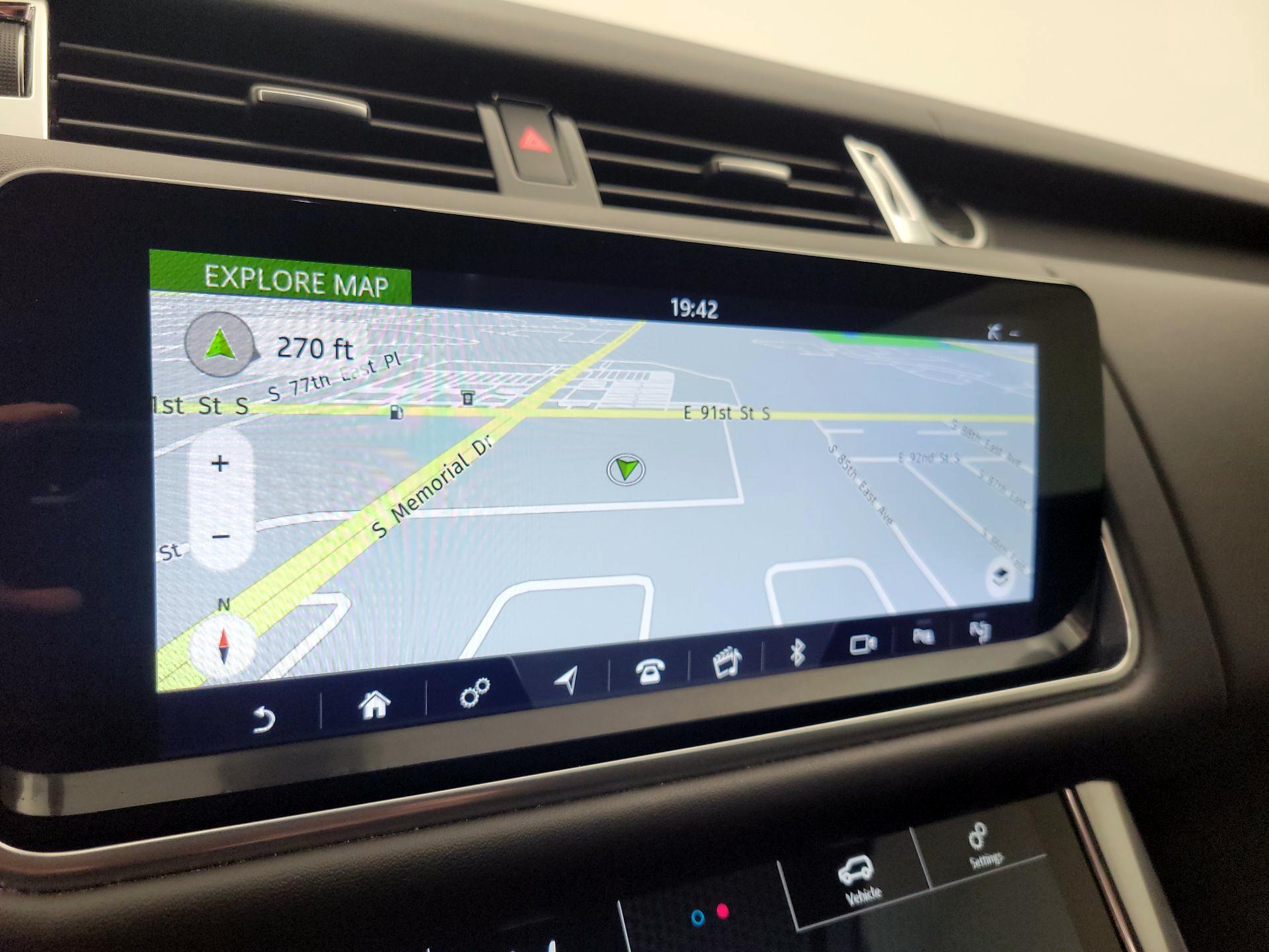 Thumbnail: 2021 Land Rover Range Rover Sport - 14