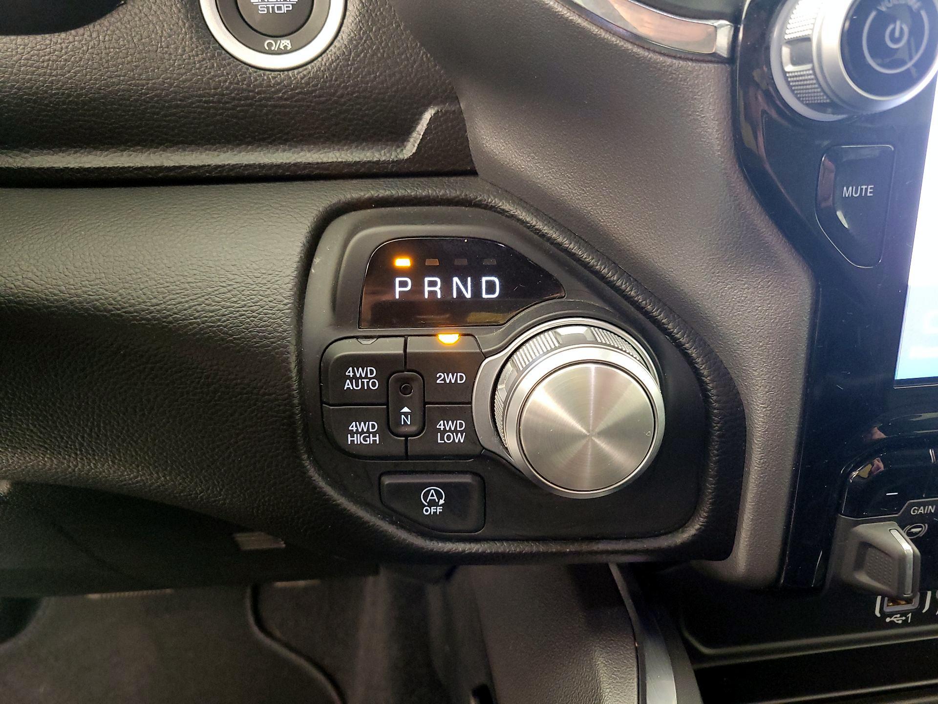 Thumbnail: 2025 RAM 1500 - 18