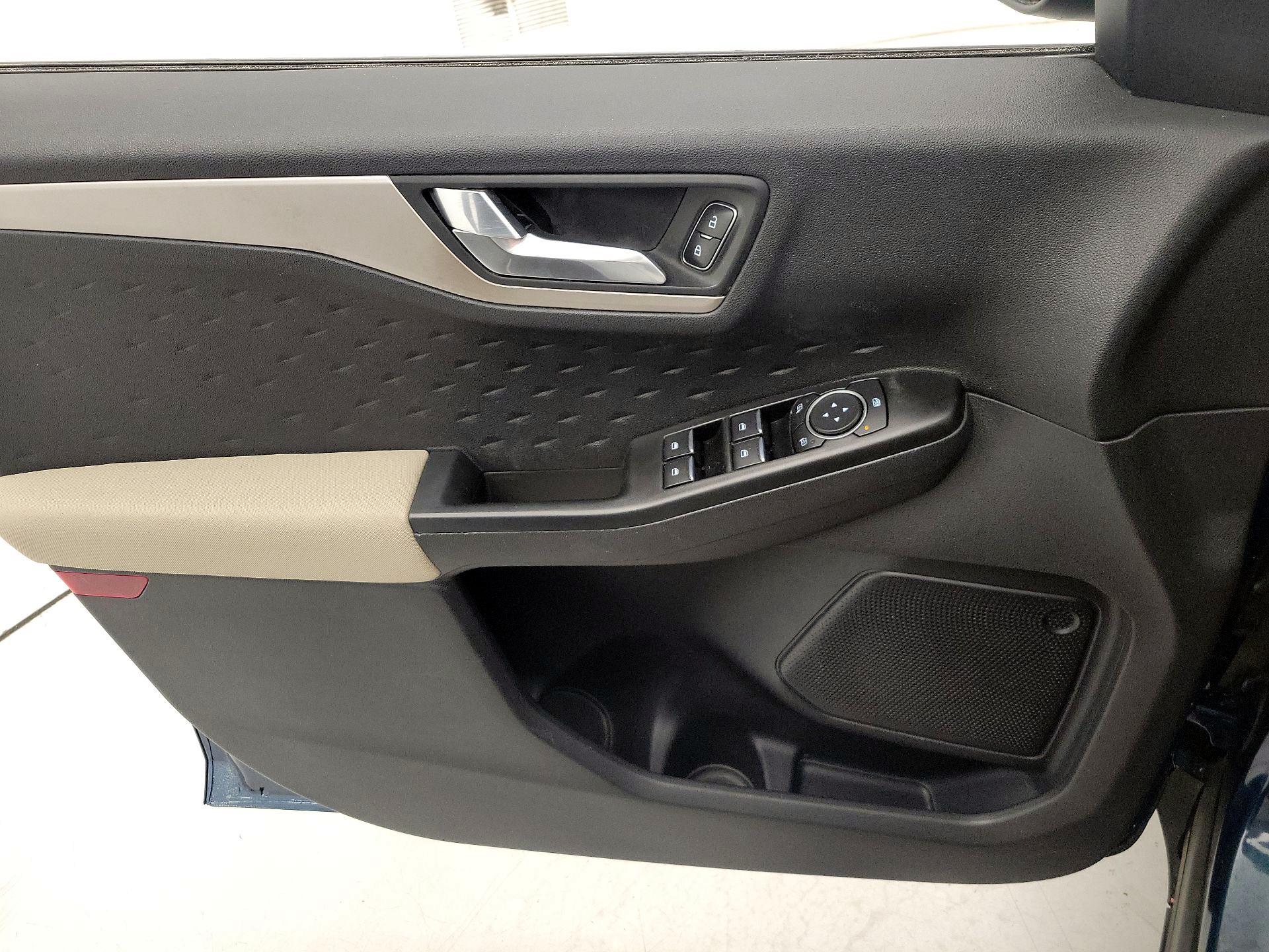 Thumbnail: 2020 Ford Escape - 12