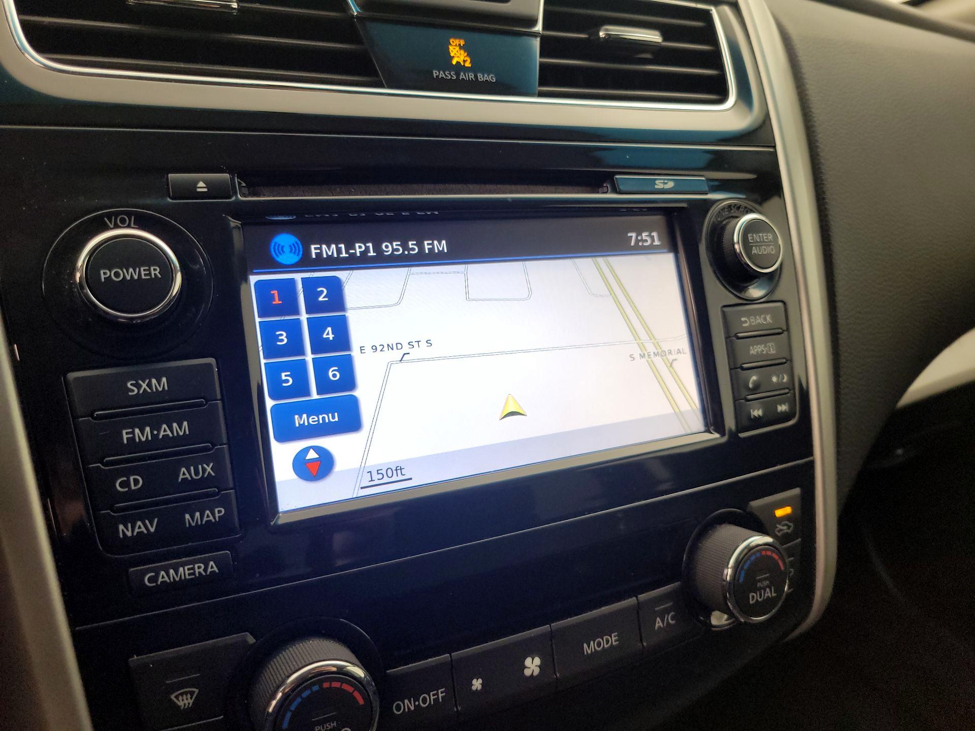 Thumbnail: 2015 Nissan Altima - 14