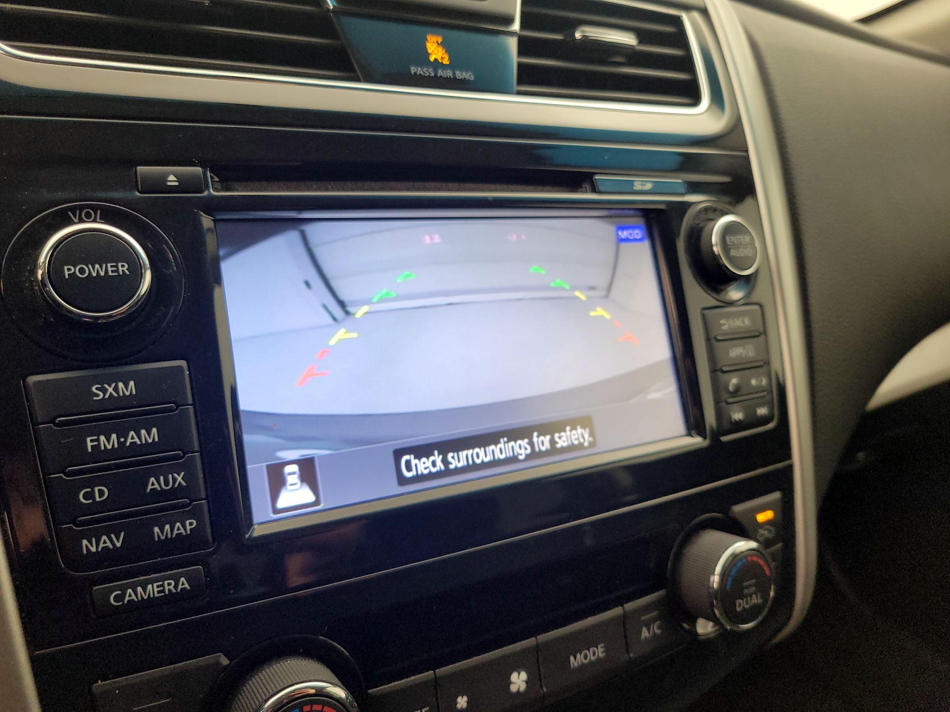 Thumbnail: 2015 Nissan Altima - 15