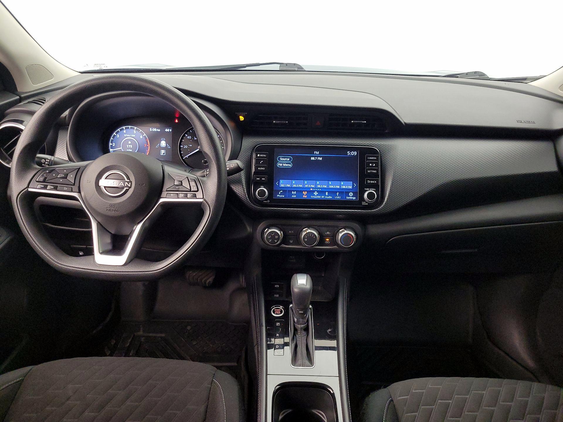 Thumbnail: 2023 Nissan Kicks - 9