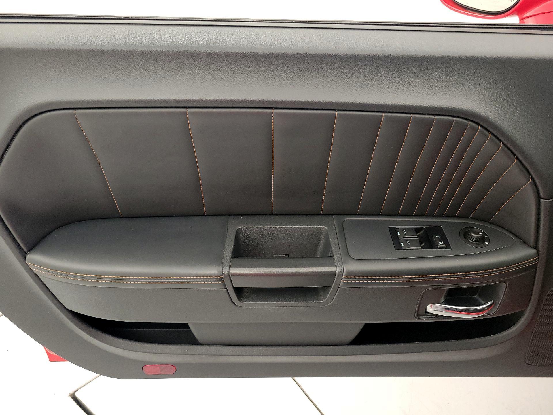 Thumbnail: 2014 Dodge Challenger - 12