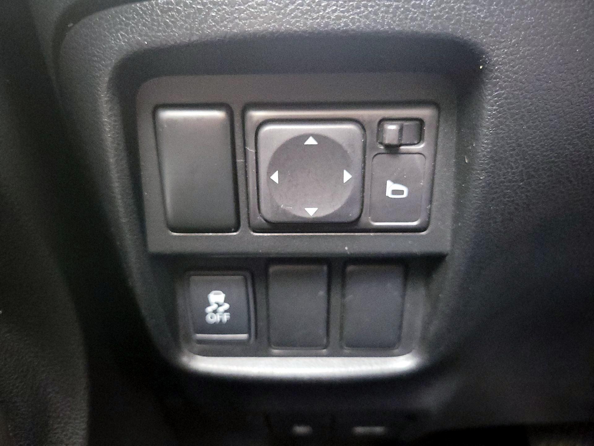 Thumbnail: 2014 Nissan Juke - 13