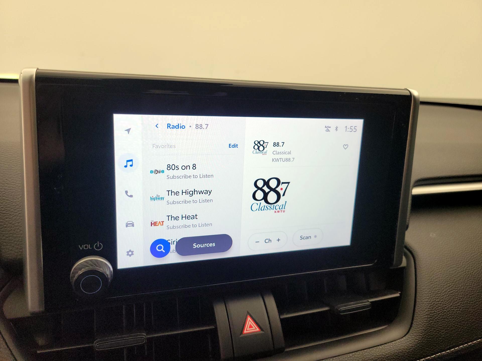 Thumbnail: 2023 Toyota RAV4 - 15