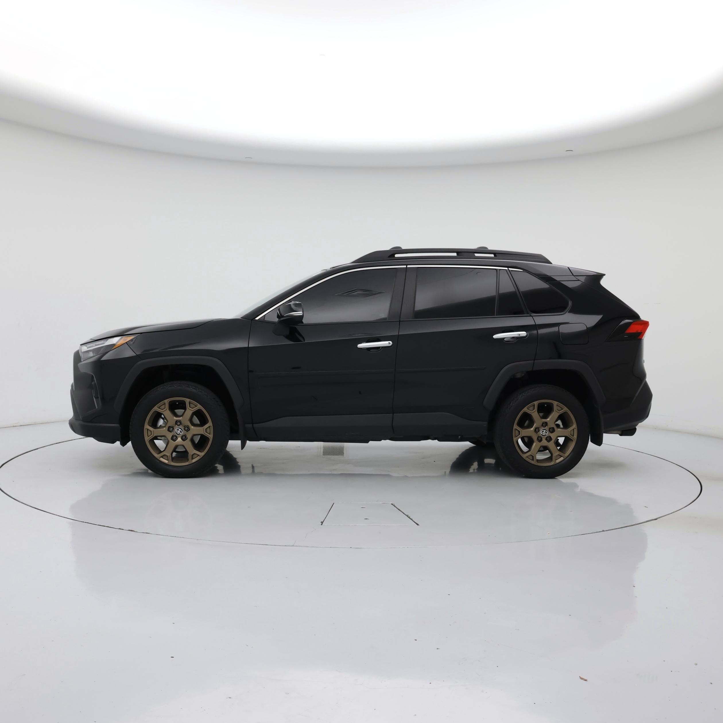 Thumbnail: 2023 Toyota RAV4 - 3