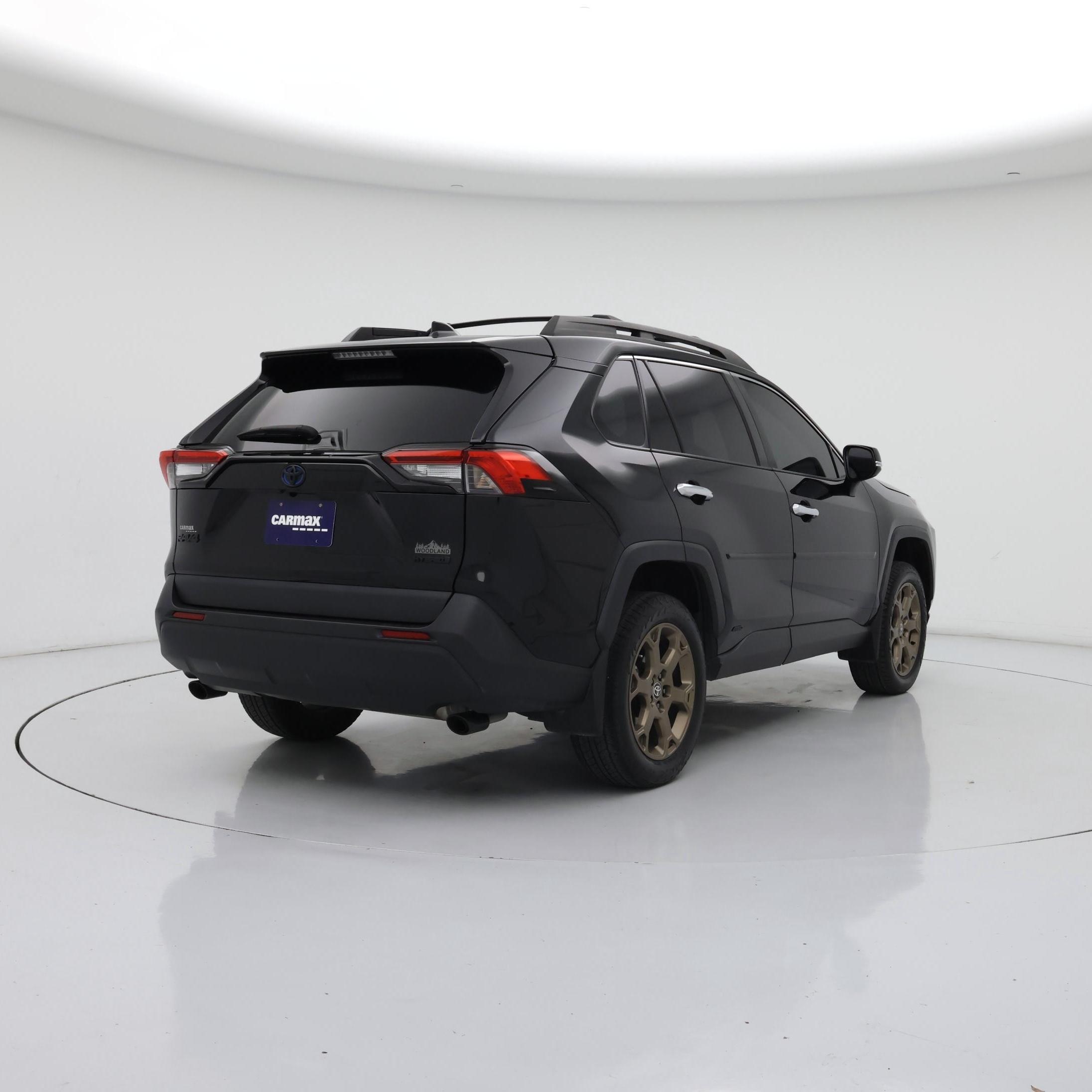 Thumbnail: 2023 Toyota RAV4 - 8