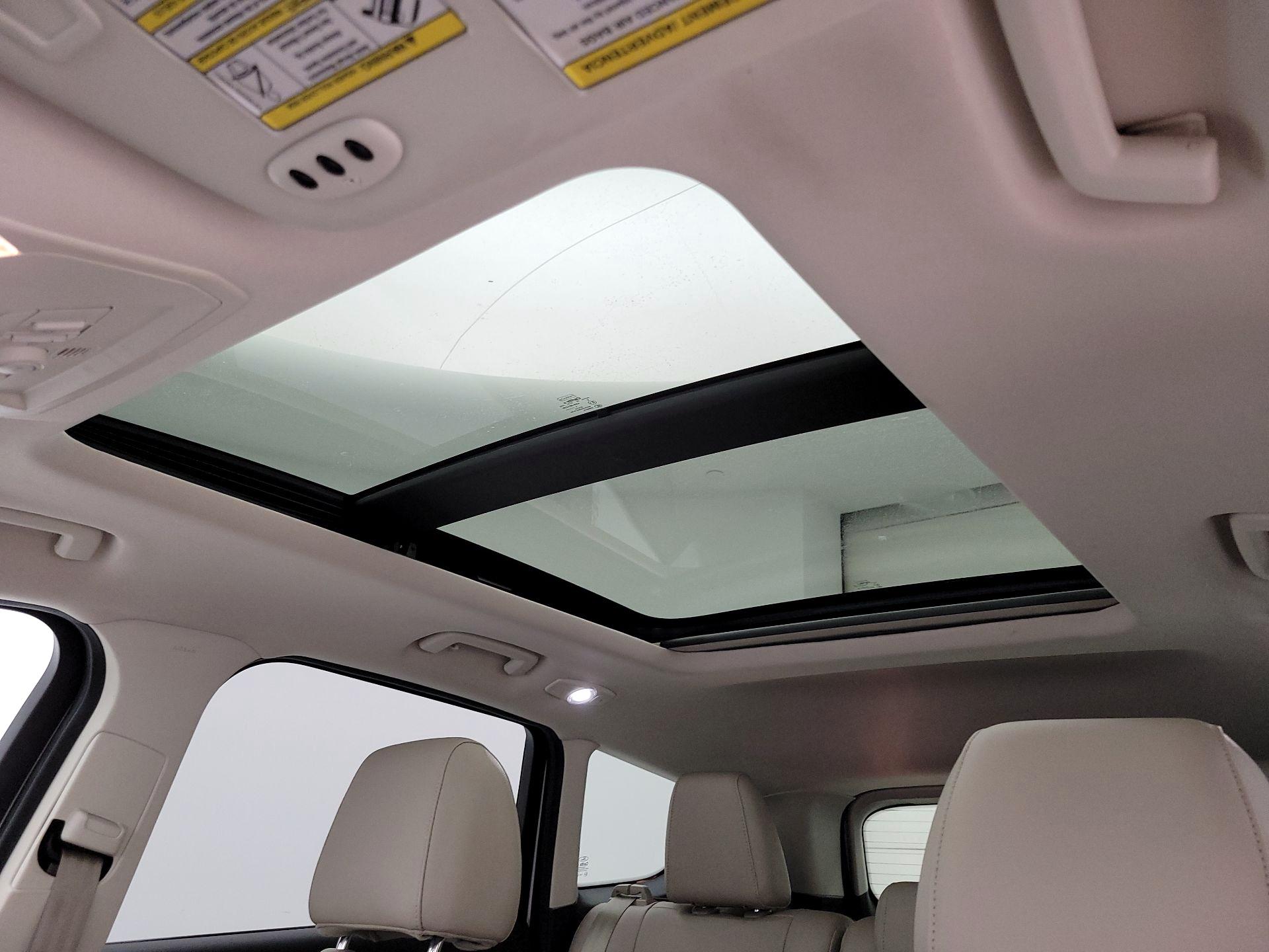 Thumbnail: 2015 Ford Escape - 20