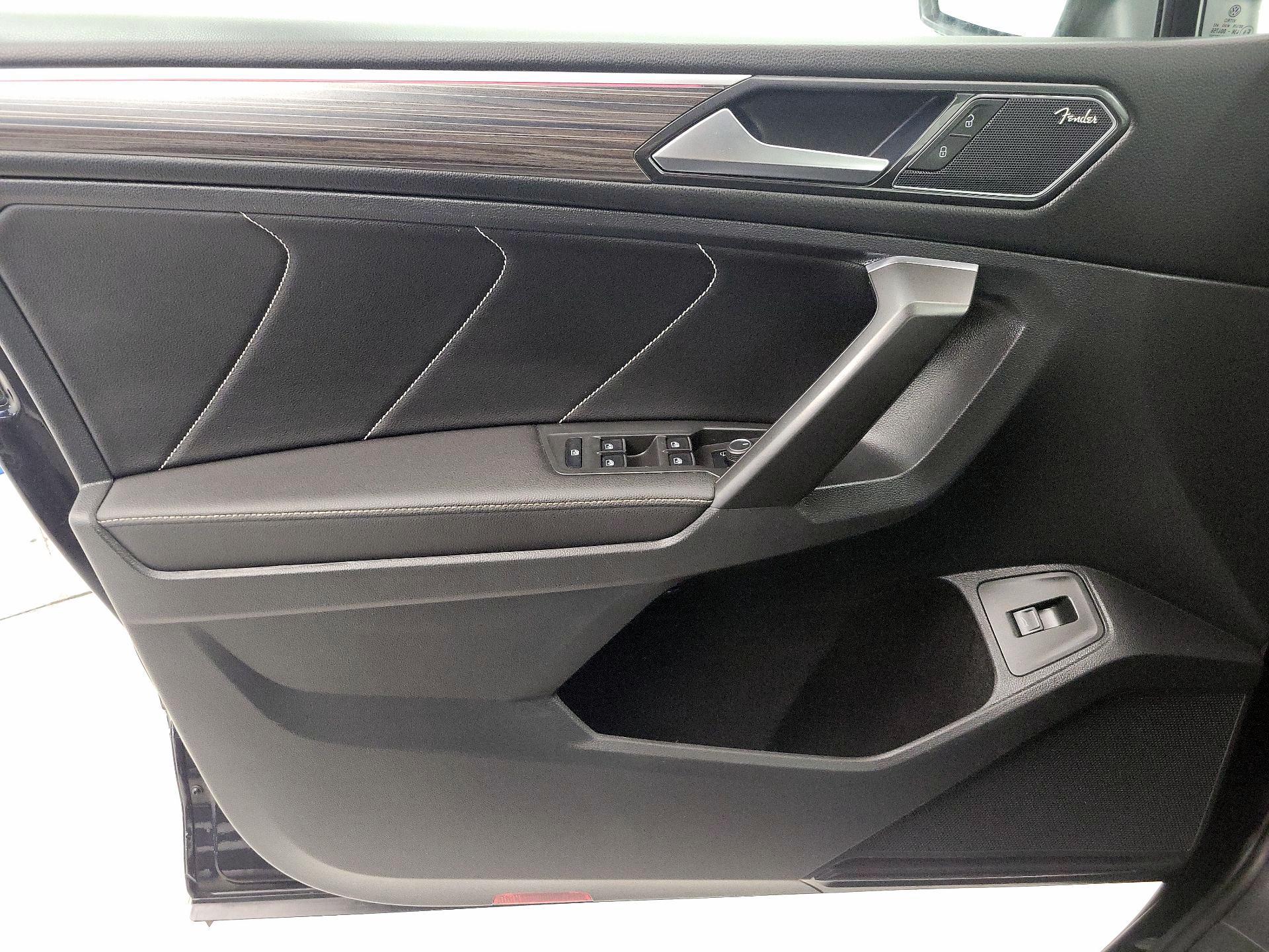 Thumbnail: 2022 Volkswagen Tiguan - 12