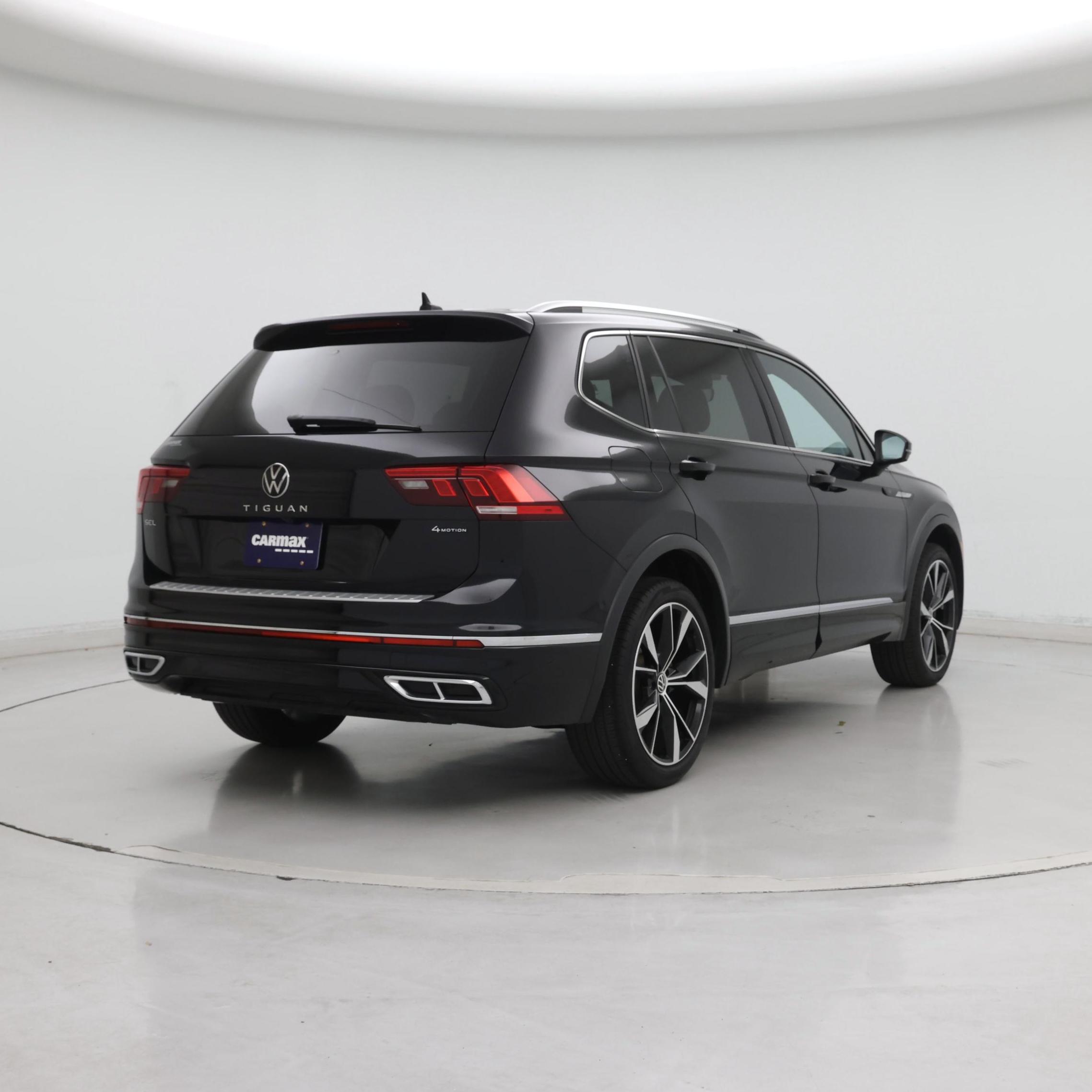 Thumbnail: 2022 Volkswagen Tiguan - 8