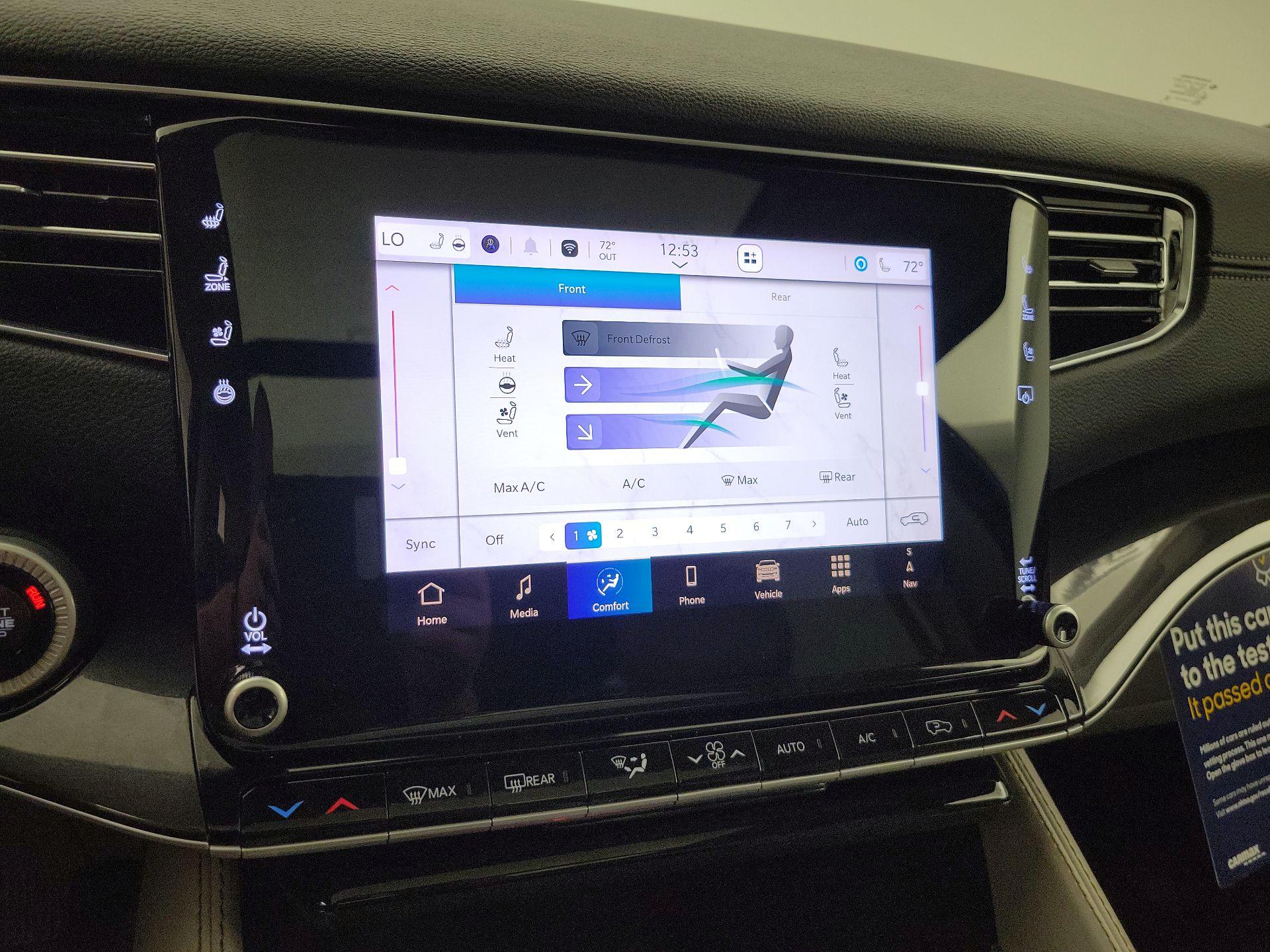 Thumbnail: 2024 Jeep Wagoneer - 17