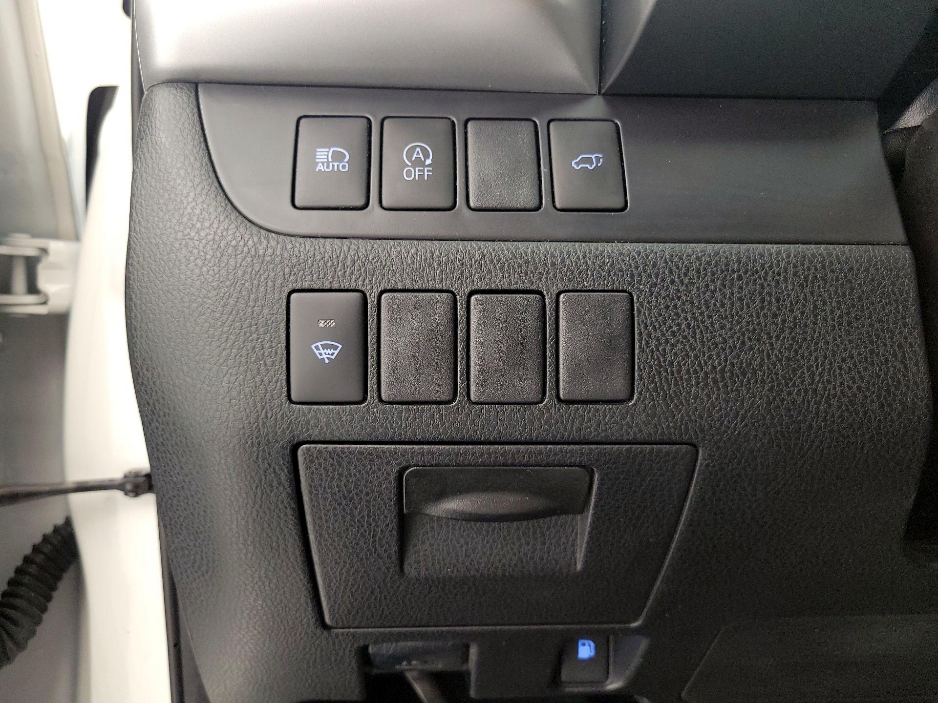 Thumbnail: 2018 Toyota Highlander - 13