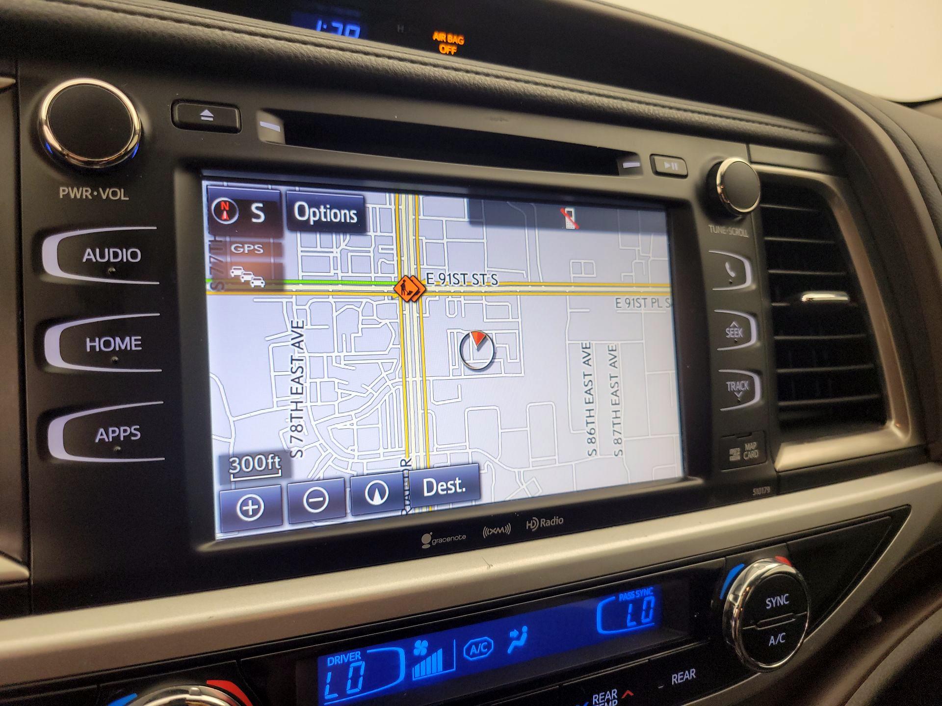 Thumbnail: 2018 Toyota Highlander - 14