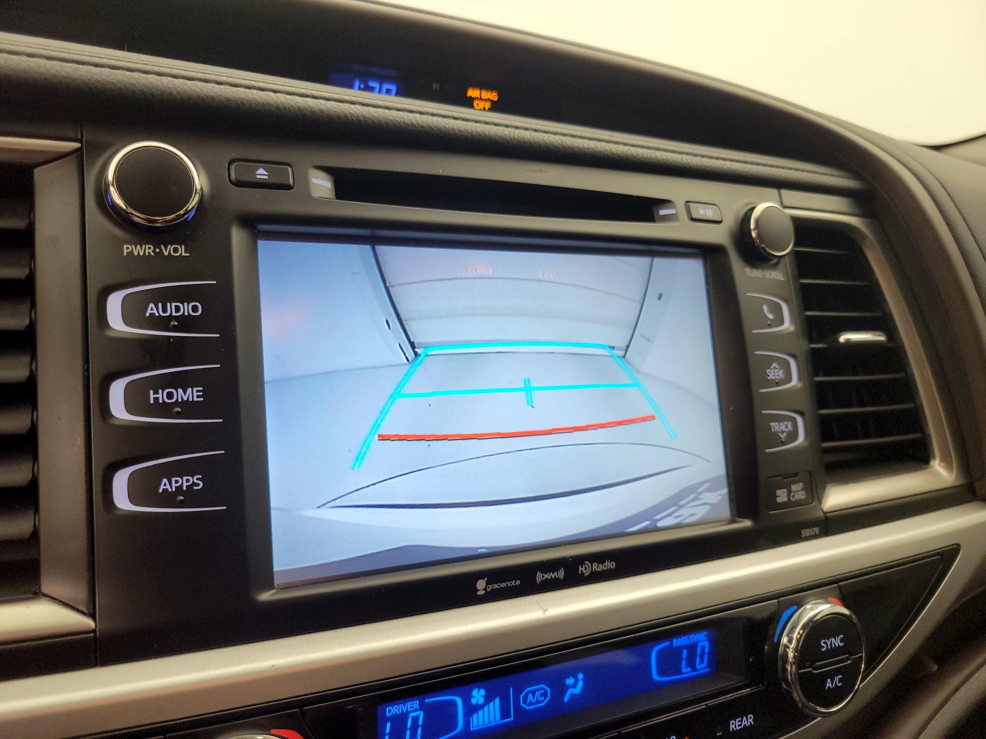 Thumbnail: 2018 Toyota Highlander - 15