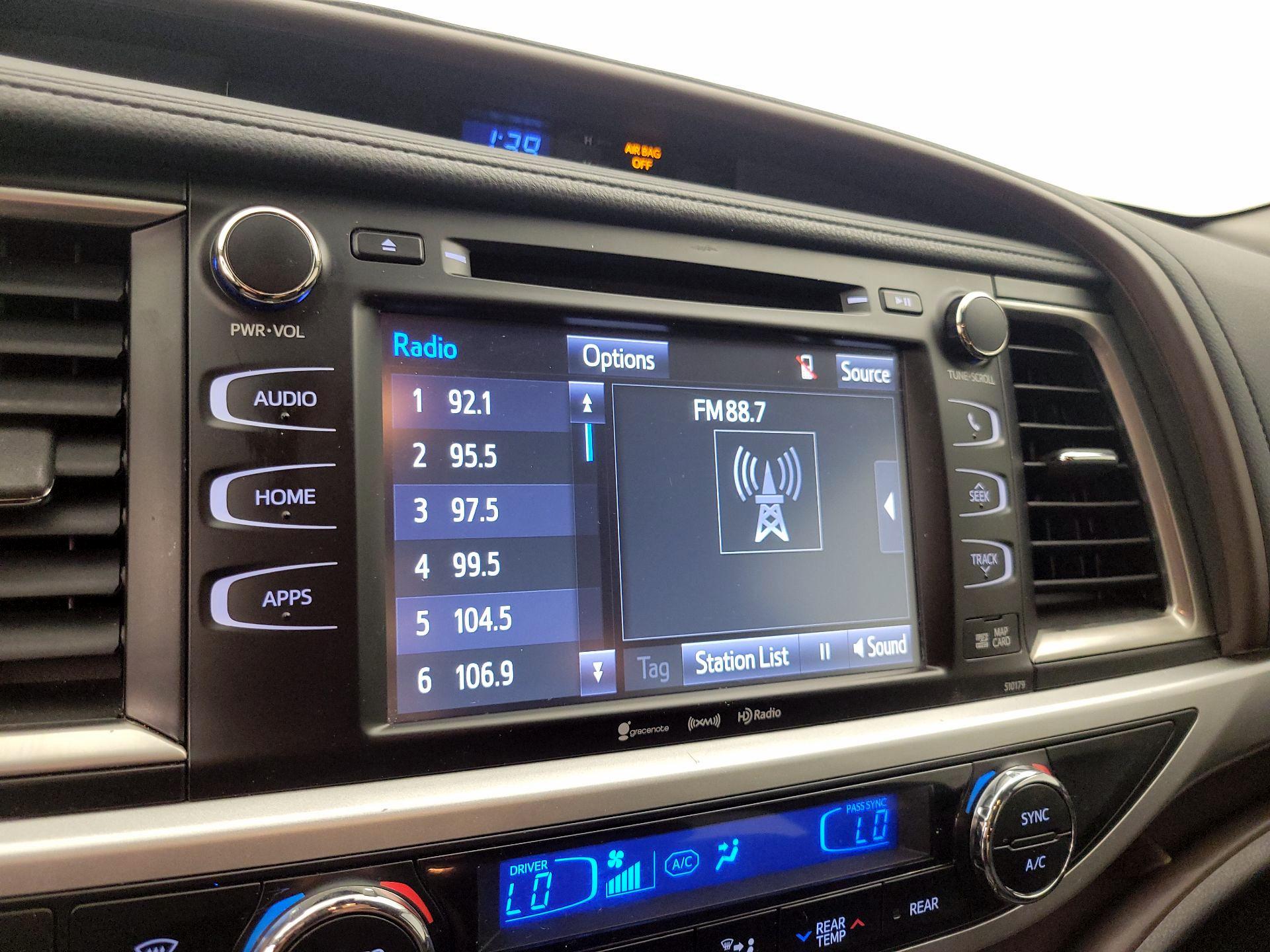 Thumbnail: 2018 Toyota Highlander - 16