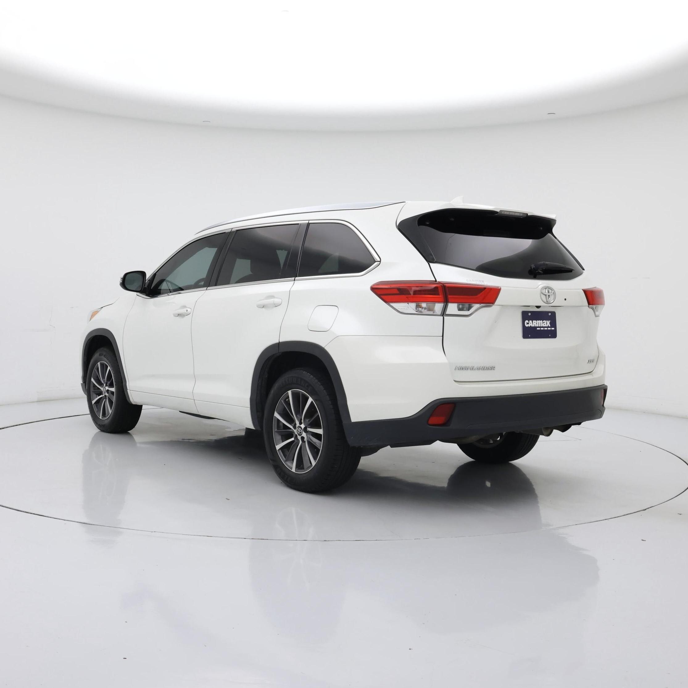 Thumbnail: 2018 Toyota Highlander - 2