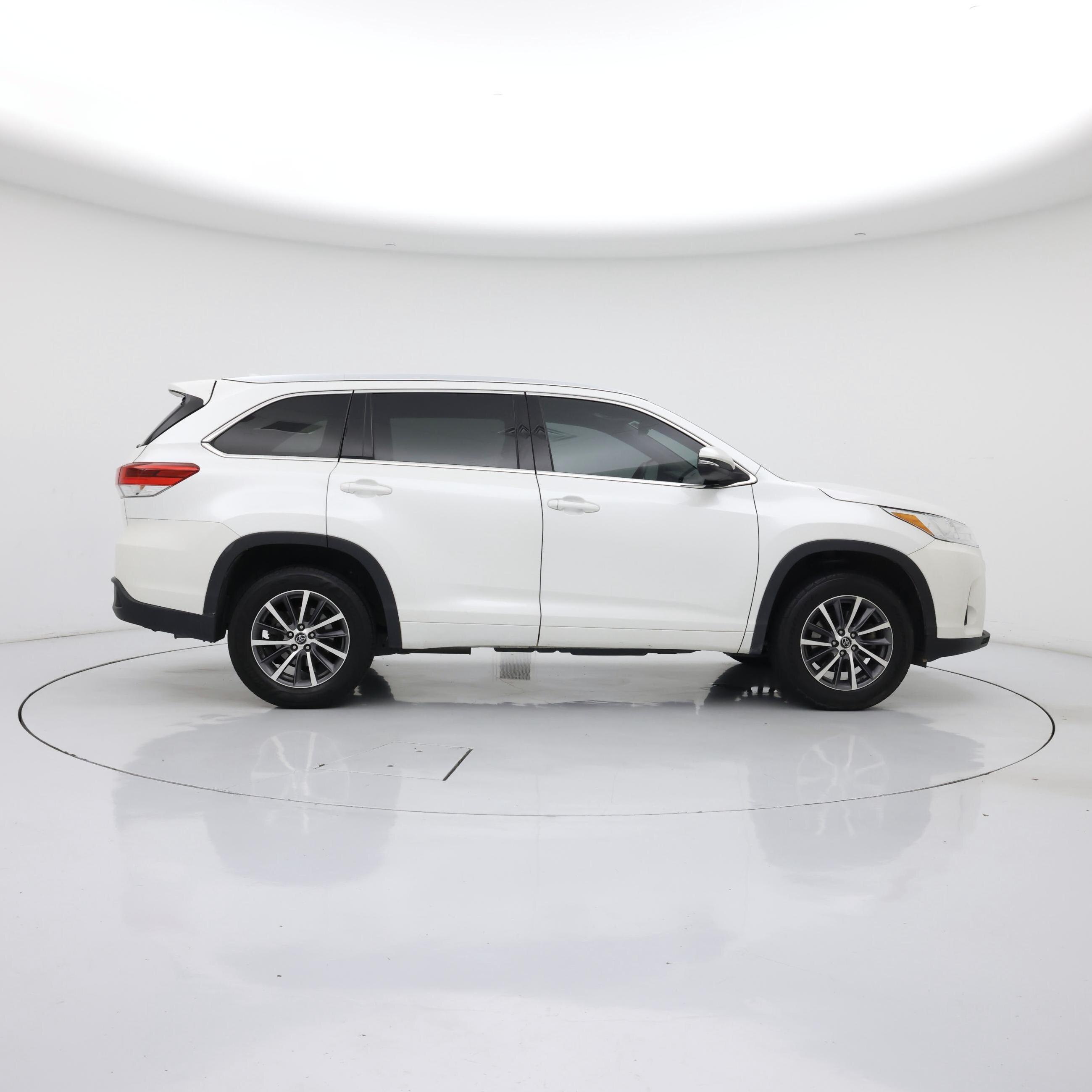 Thumbnail: 2018 Toyota Highlander - 7