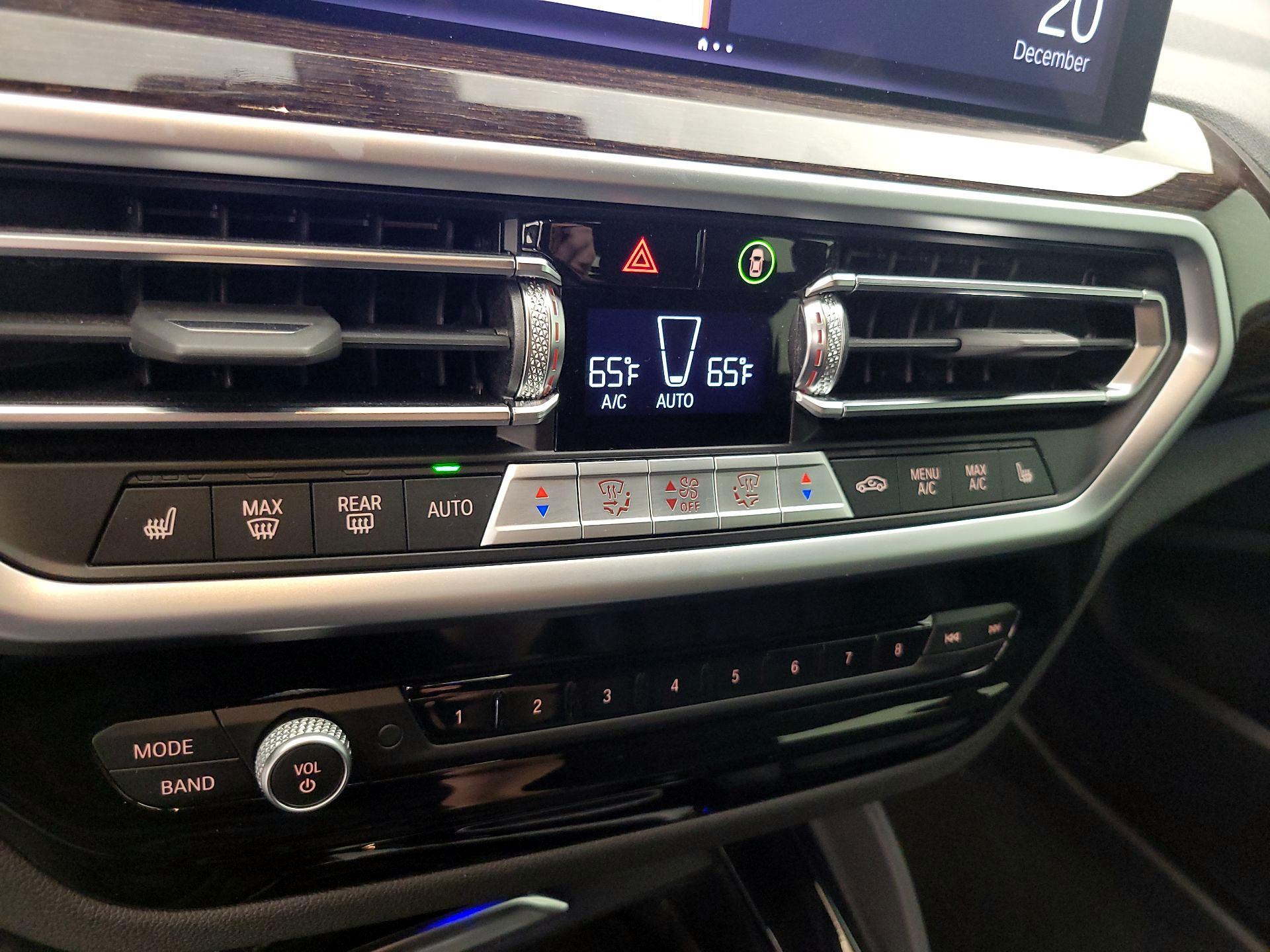 Thumbnail: 2023 BMW X4 - 17