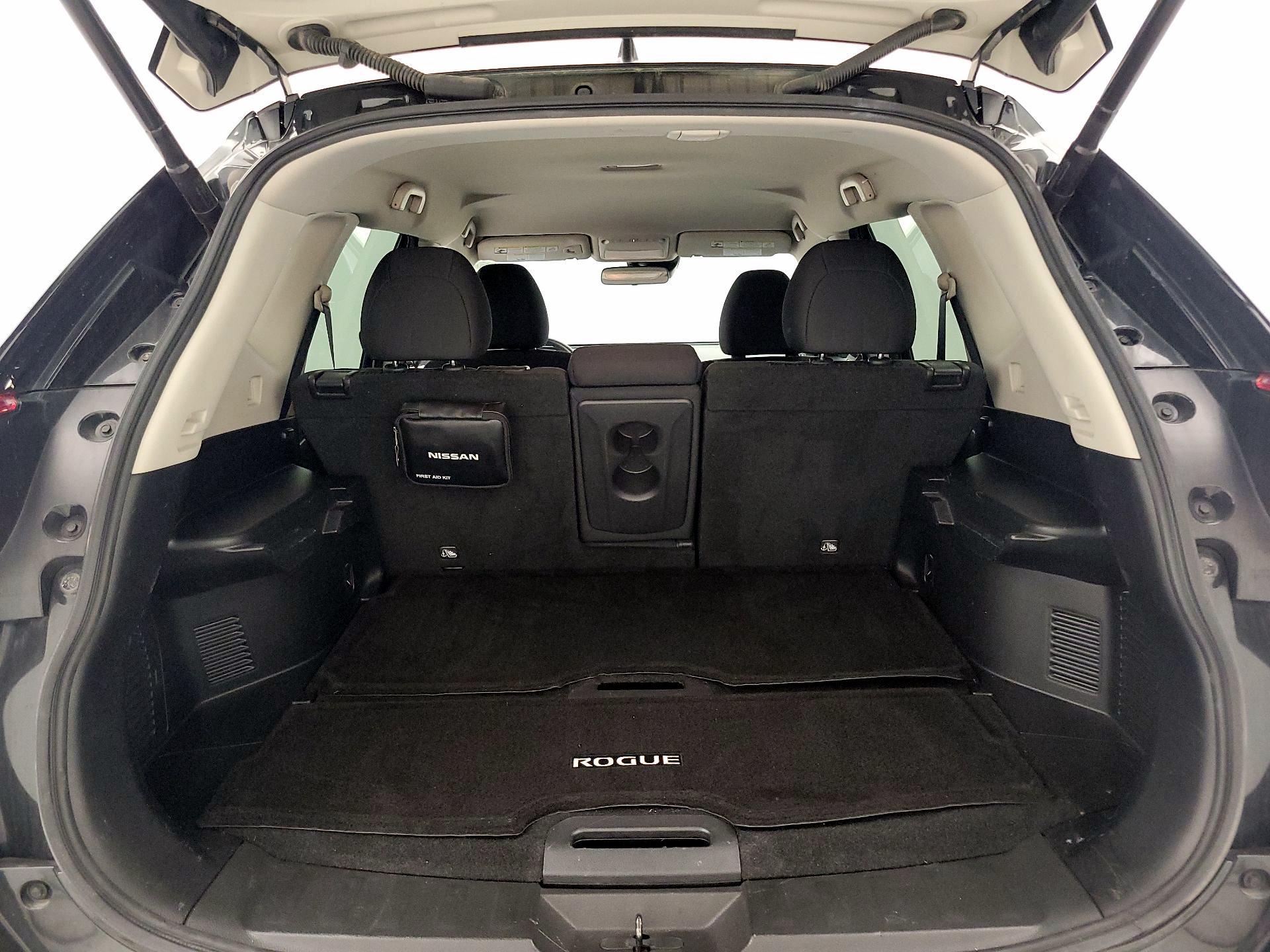 Thumbnail: 2020 Nissan Rogue - 20