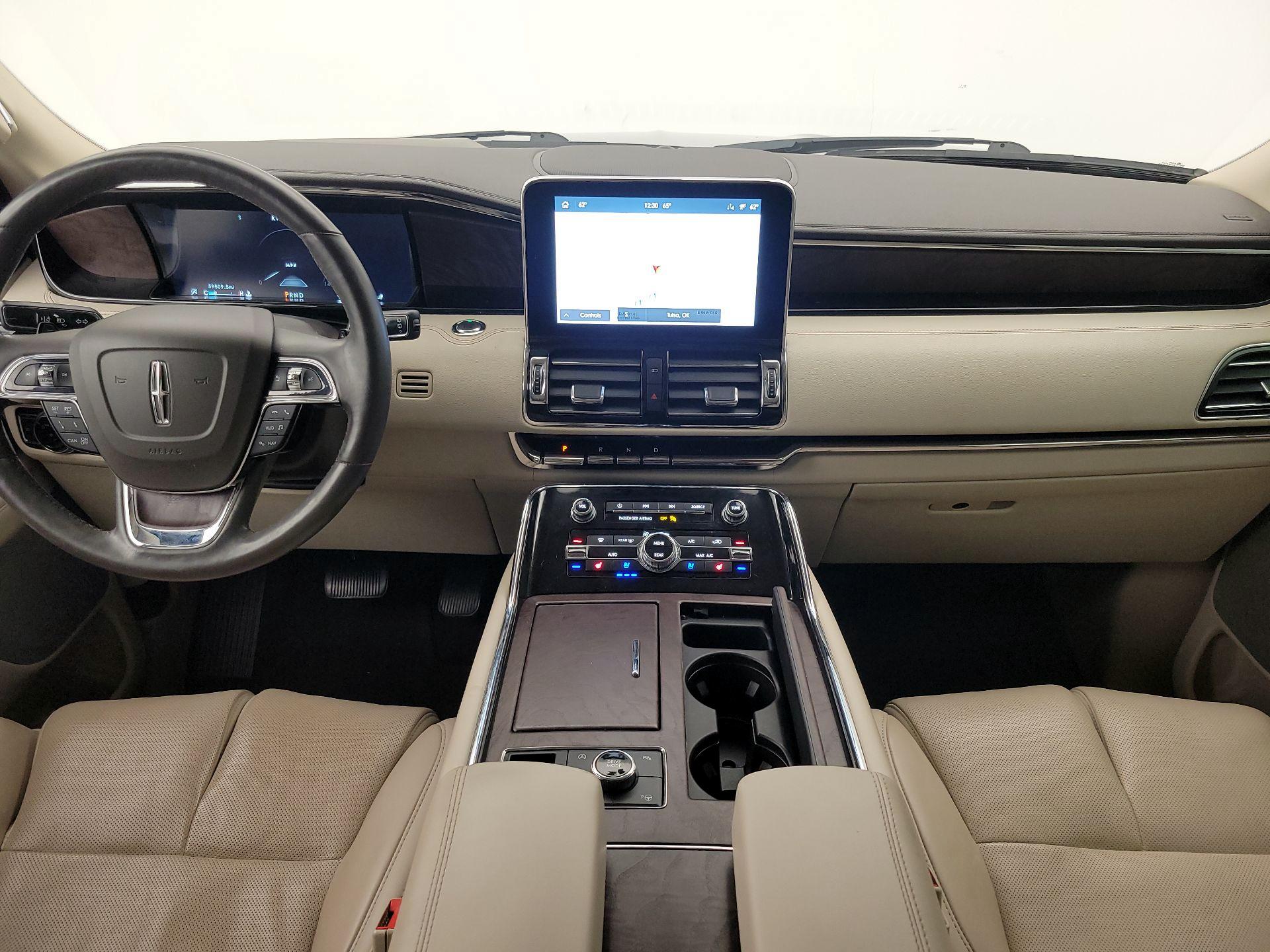 Thumbnail: 2020 Lincoln Navigator - 9