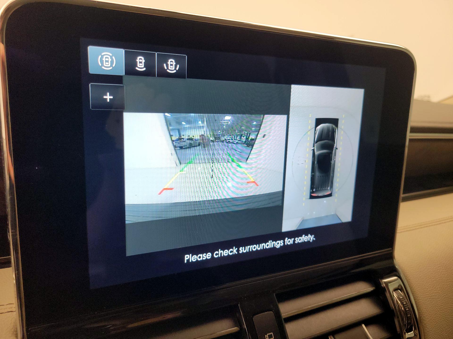 Thumbnail: 2020 Lincoln Navigator - 15