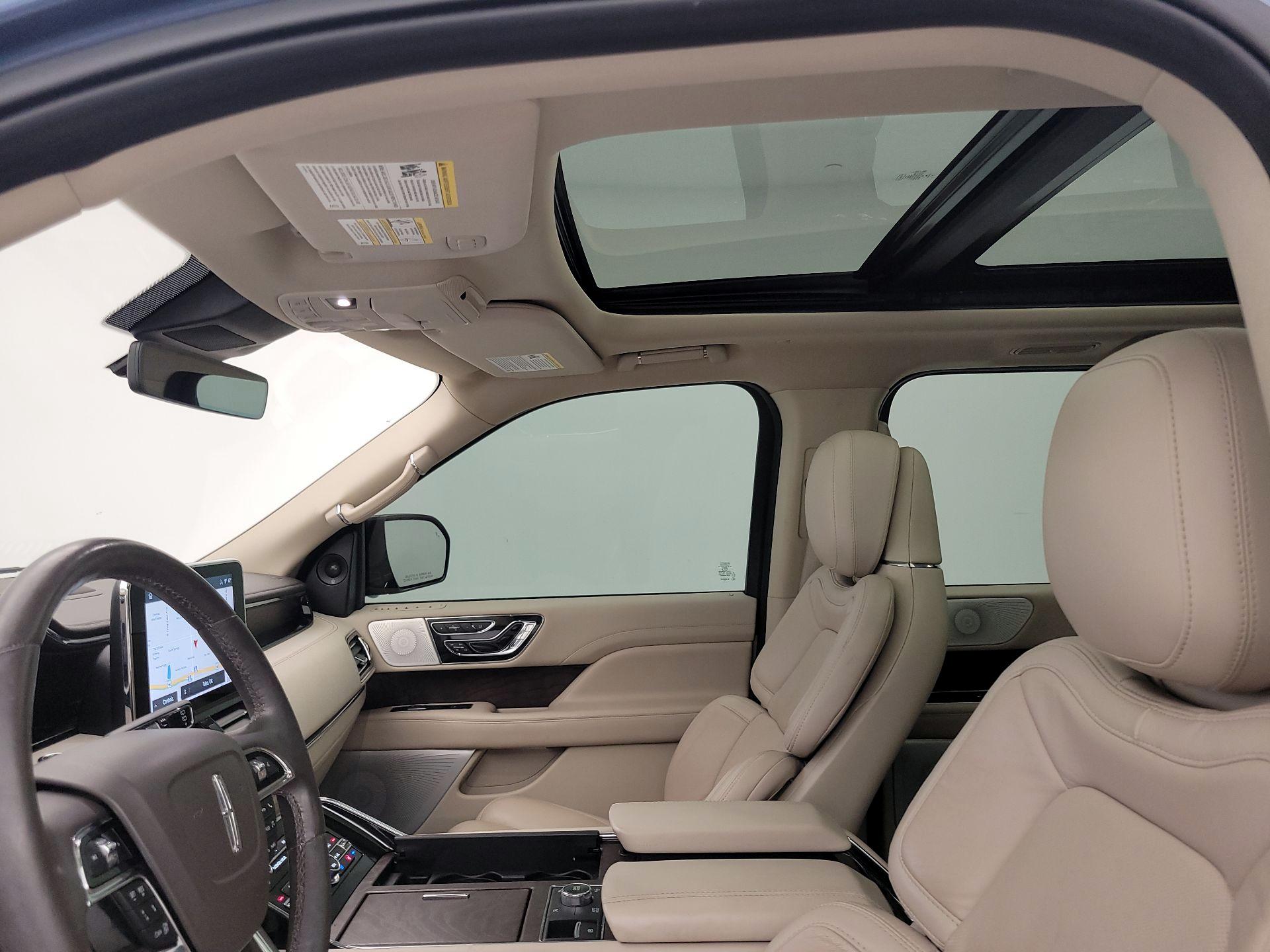 Thumbnail: 2020 Lincoln Navigator - 20