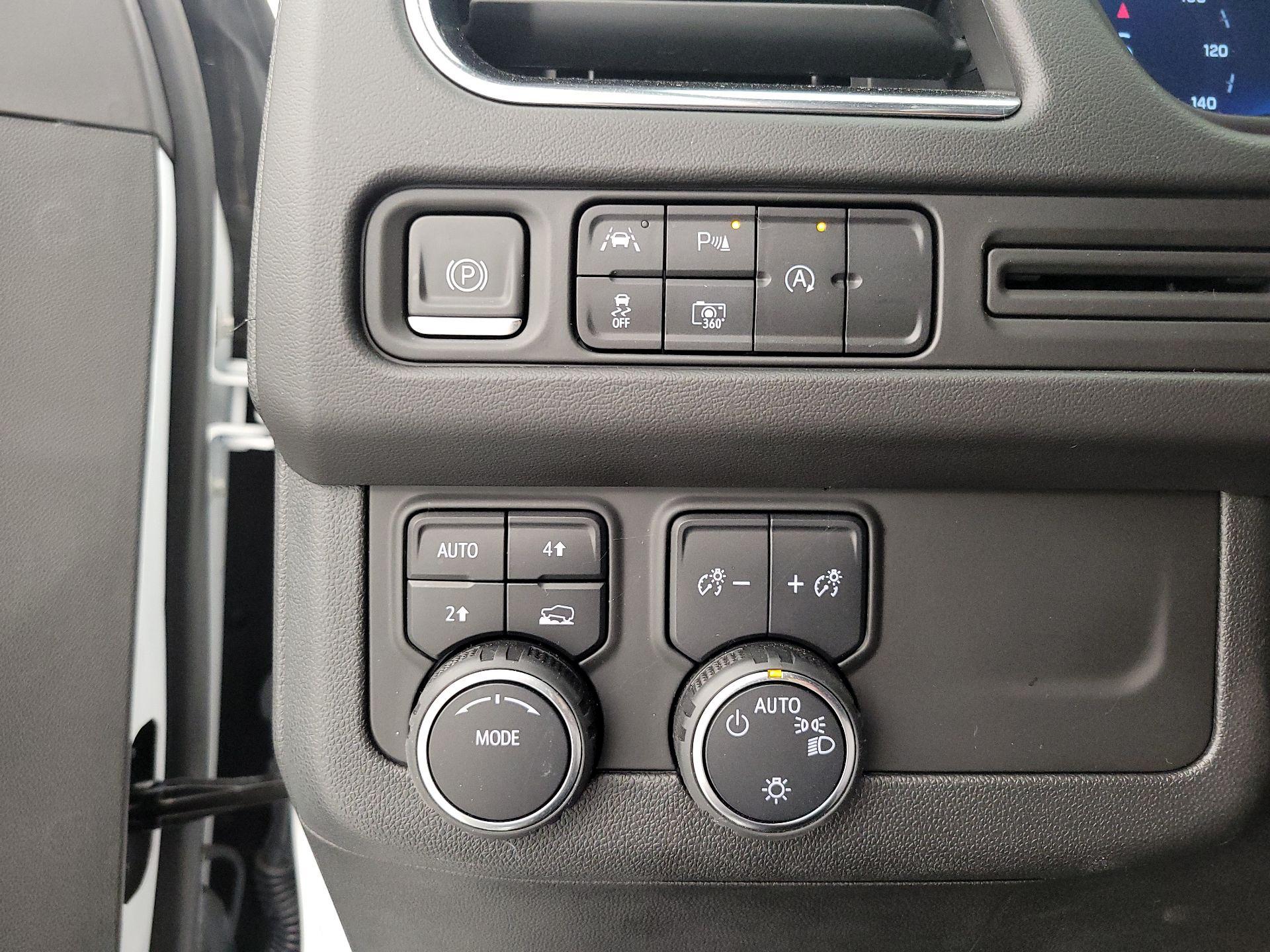 Thumbnail: 2023 Chevrolet Suburban - 13