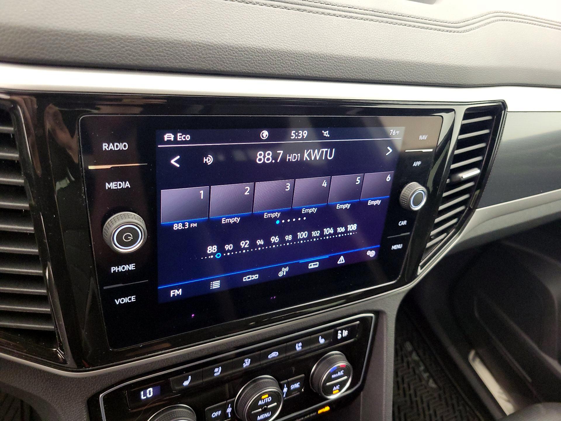 Thumbnail: 2023 Volkswagen Atlas - 16