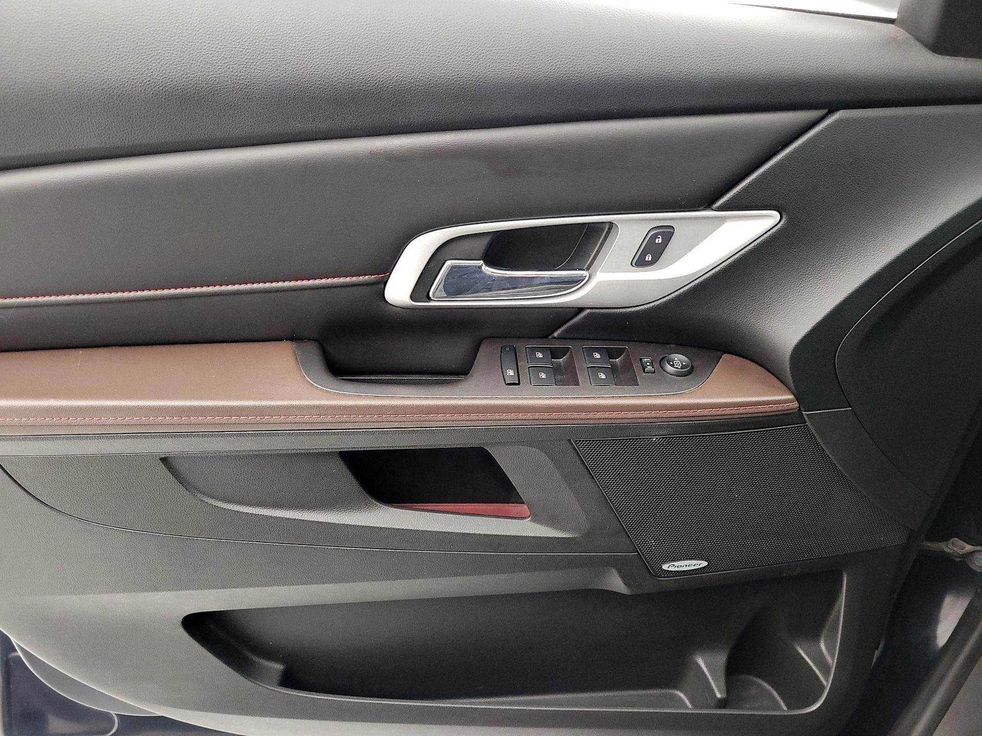 Thumbnail: 2015 GMC Terrain - 12