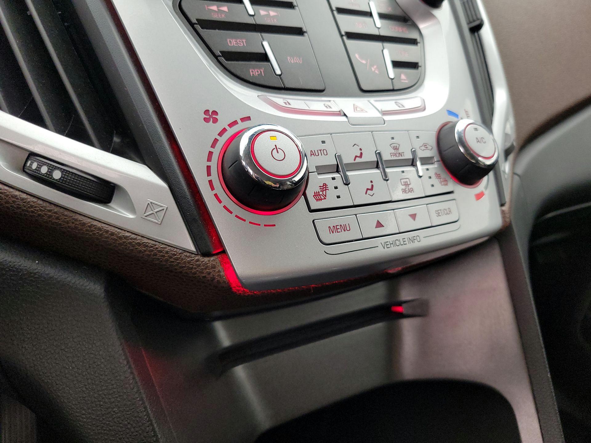 Thumbnail: 2015 GMC Terrain - 16