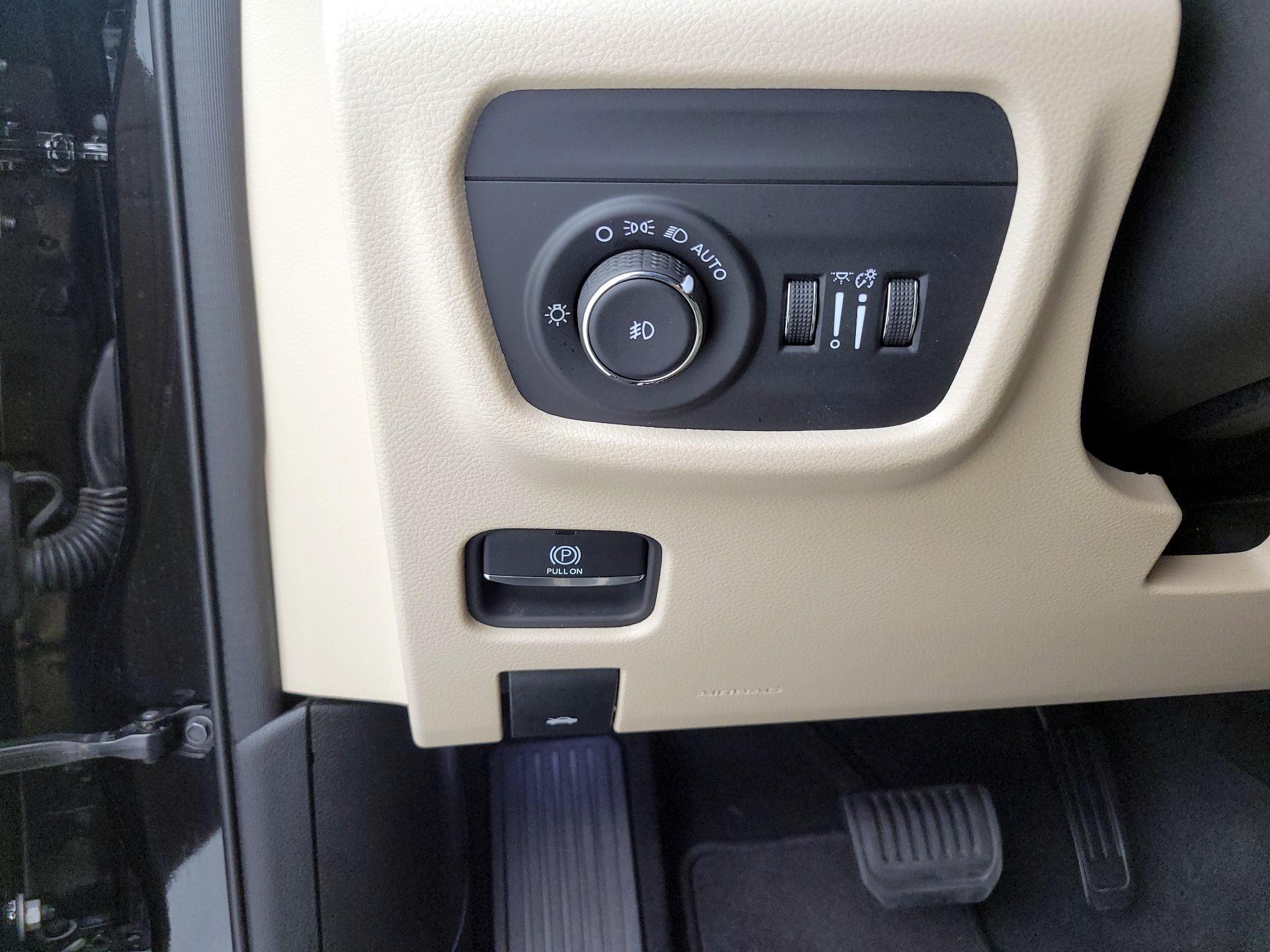 Thumbnail: 2024 Jeep Grand Cherokee - 13