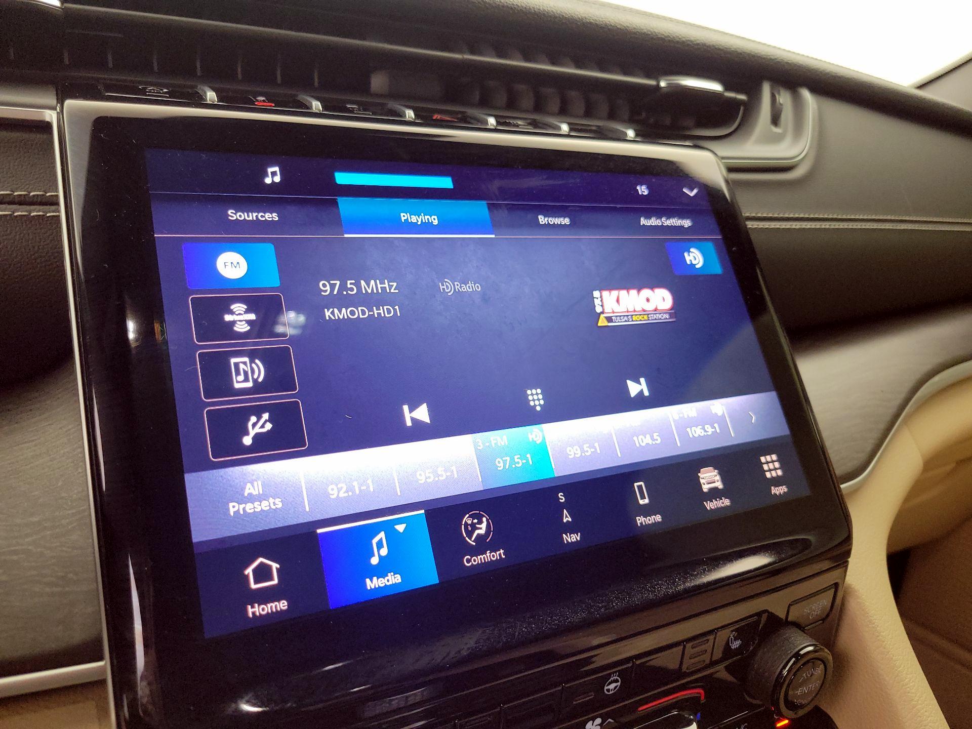 Thumbnail: 2024 Jeep Grand Cherokee - 16