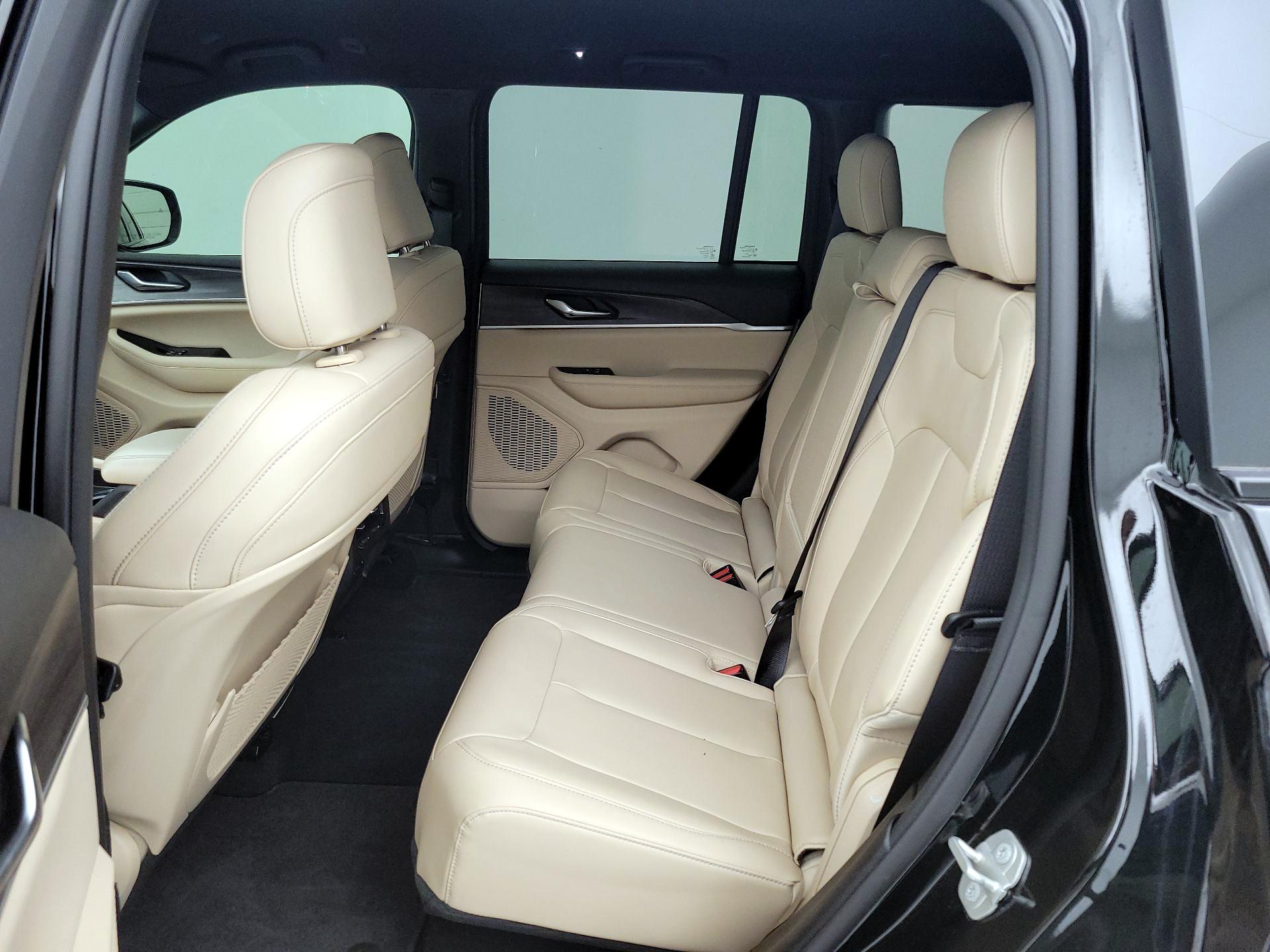 Thumbnail: 2024 Jeep Grand Cherokee - 20