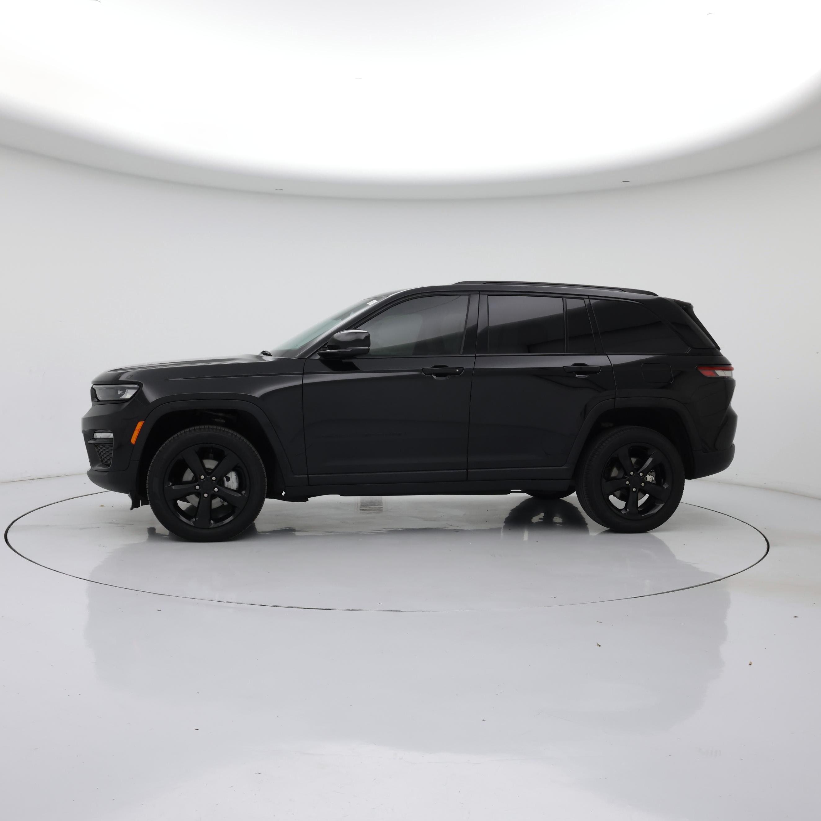 Thumbnail: 2024 Jeep Grand Cherokee - 3