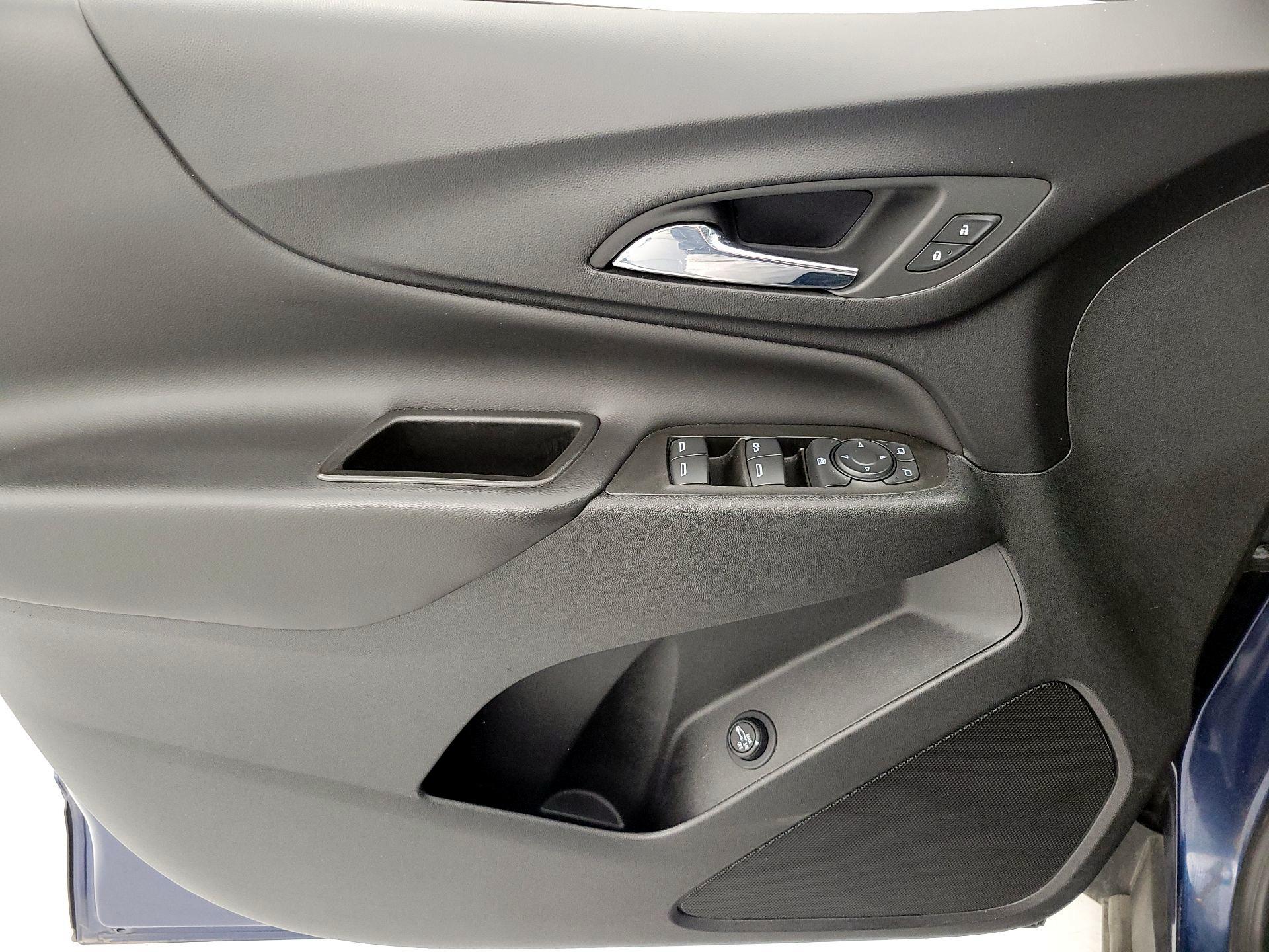 Thumbnail: 2022 Chevrolet Equinox - 12