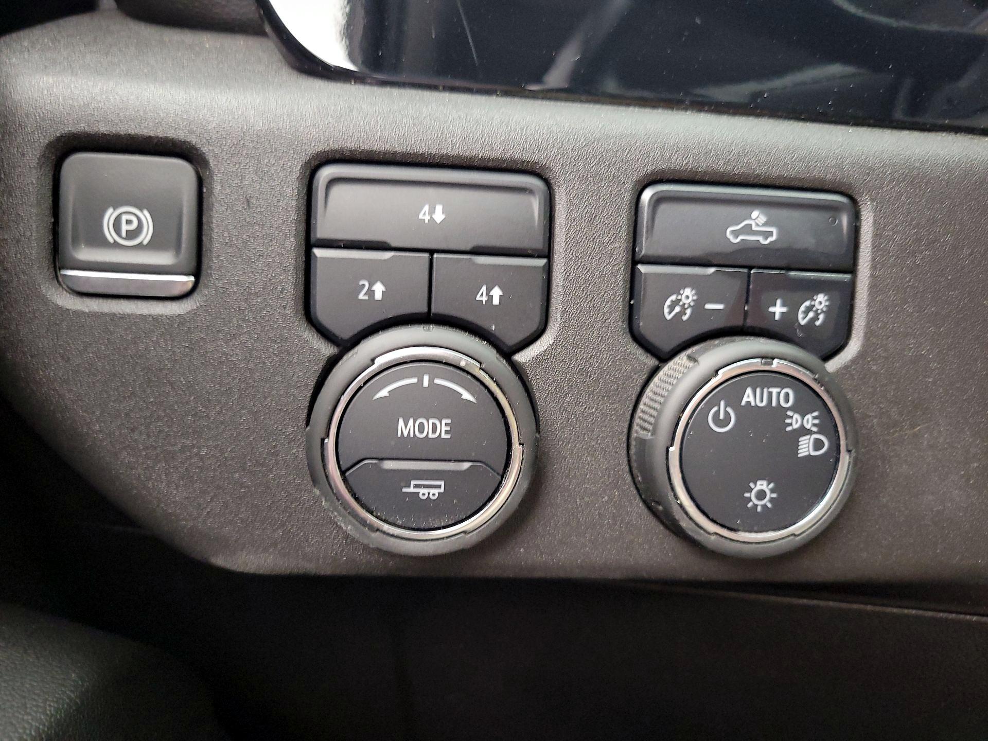 Thumbnail: 2024 Chevrolet Silverado 2500 - 13